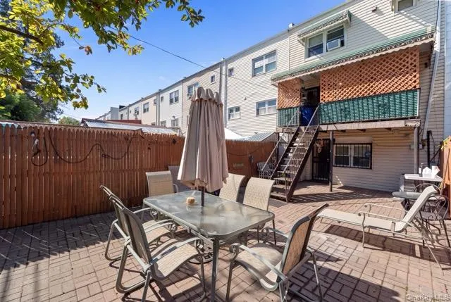 548 Bolton Avenue, New York, NY, 3 Bedrooms Bedrooms, 6 Rooms Rooms,2 BathroomsBathrooms,Residential,For Rent,Bolton,0,1052751 548 Bolton Avenue, New York, NY, 3 Bedrooms Bedrooms, 6 Rooms Rooms,2 BathroomsBathrooms,Residential,For Rent,Bolton,0,1052751