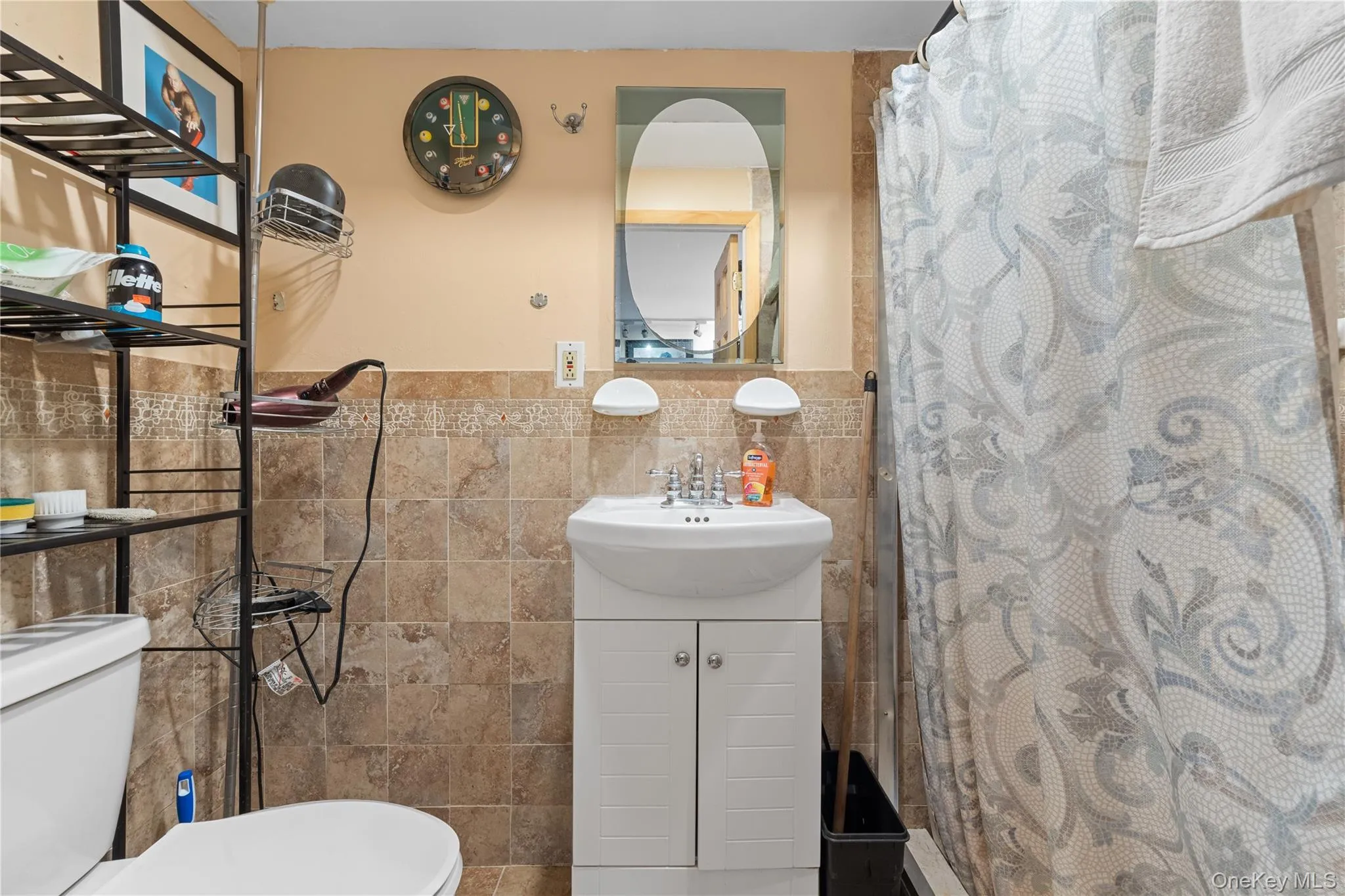 548 Bolton Avenue, New York, NY, 3 Bedrooms Bedrooms, 6 Rooms Rooms,2 BathroomsBathrooms,Residential,For Rent,Bolton,0,1052751 548 Bolton Avenue, New York, NY, 3 Bedrooms Bedrooms, 6 Rooms Rooms,2 BathroomsBathrooms,Residential,For Rent,Bolton,0,1052751