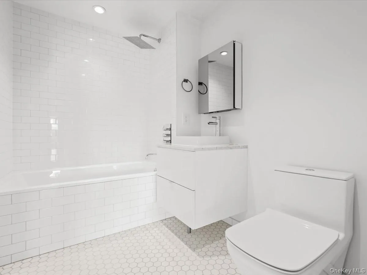651 New York Avenue, New York, NY, 1 Bedroom Bedrooms, 3 Rooms Rooms,1 BathroomBathrooms,Residential,For Rent,New York,0,1052752 651 New York Avenue, New York, NY, 1 Bedroom Bedrooms, 3 Rooms Rooms,1 BathroomBathrooms,Residential,For Rent,New York,0,1052752