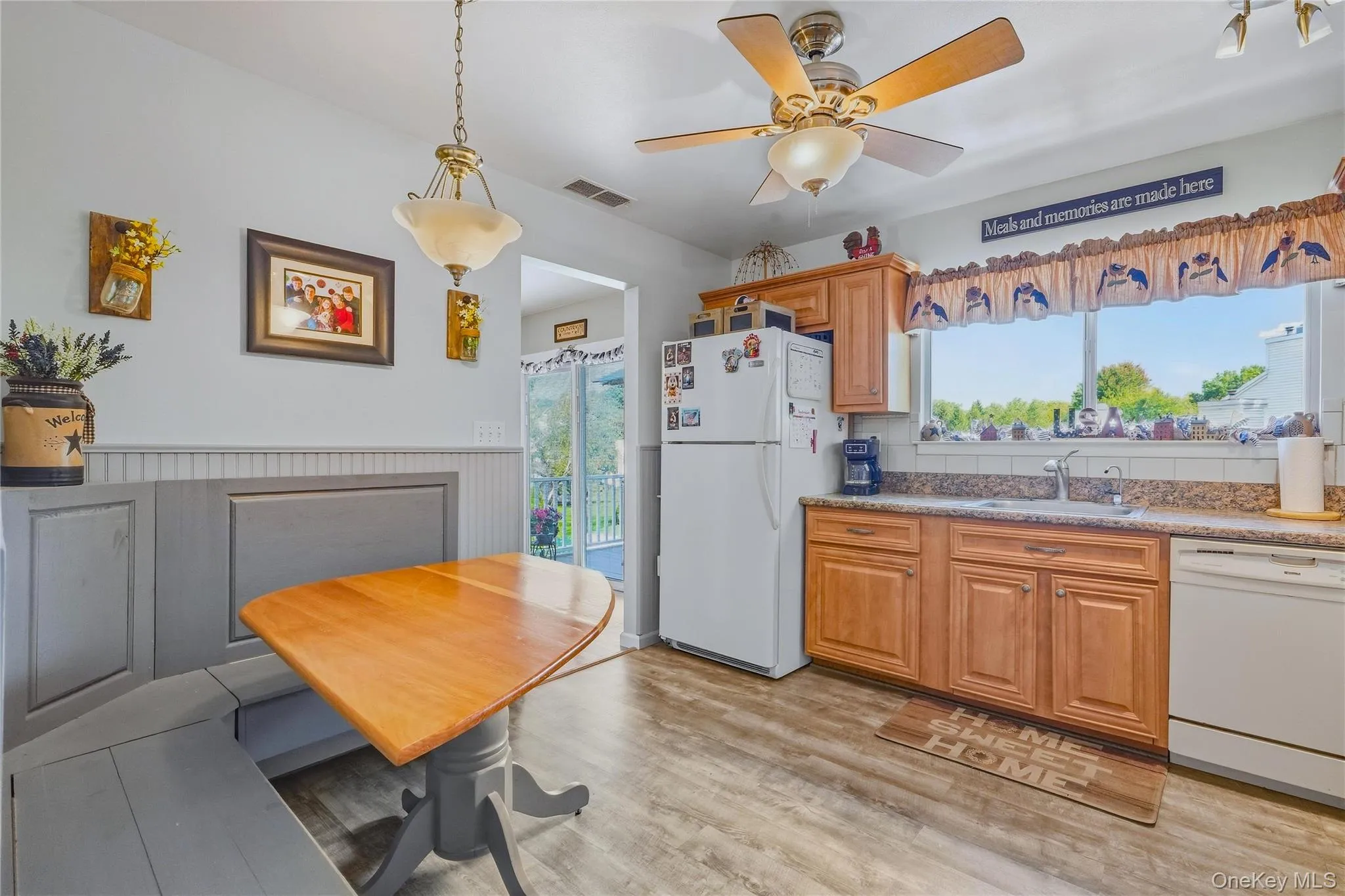 38 Genesee Avenue, Ulster, NY, 3 Bedrooms Bedrooms, 10 Rooms Rooms,2 BathroomsBathrooms,Residential,For Rent,Genesee,0,1052757 38 Genesee Avenue, Ulster, NY, 3 Bedrooms Bedrooms, 10 Rooms Rooms,2 BathroomsBathrooms,Residential,For Rent,Genesee,0,1052757