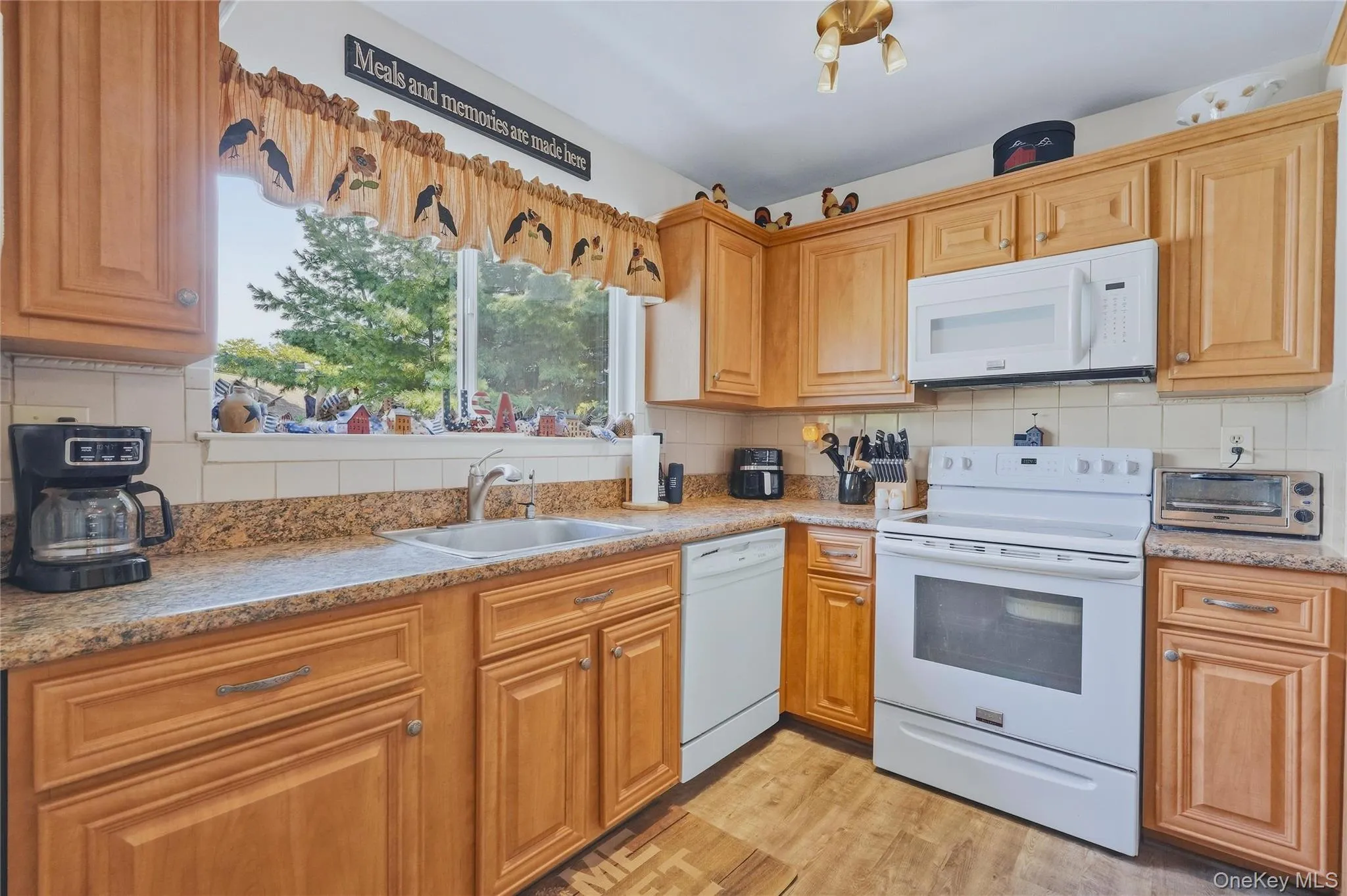 38 Genesee Avenue, Ulster, NY, 3 Bedrooms Bedrooms, 10 Rooms Rooms,2 BathroomsBathrooms,Residential,For Rent,Genesee,0,1052757 38 Genesee Avenue, Ulster, NY, 3 Bedrooms Bedrooms, 10 Rooms Rooms,2 BathroomsBathrooms,Residential,For Rent,Genesee,0,1052757