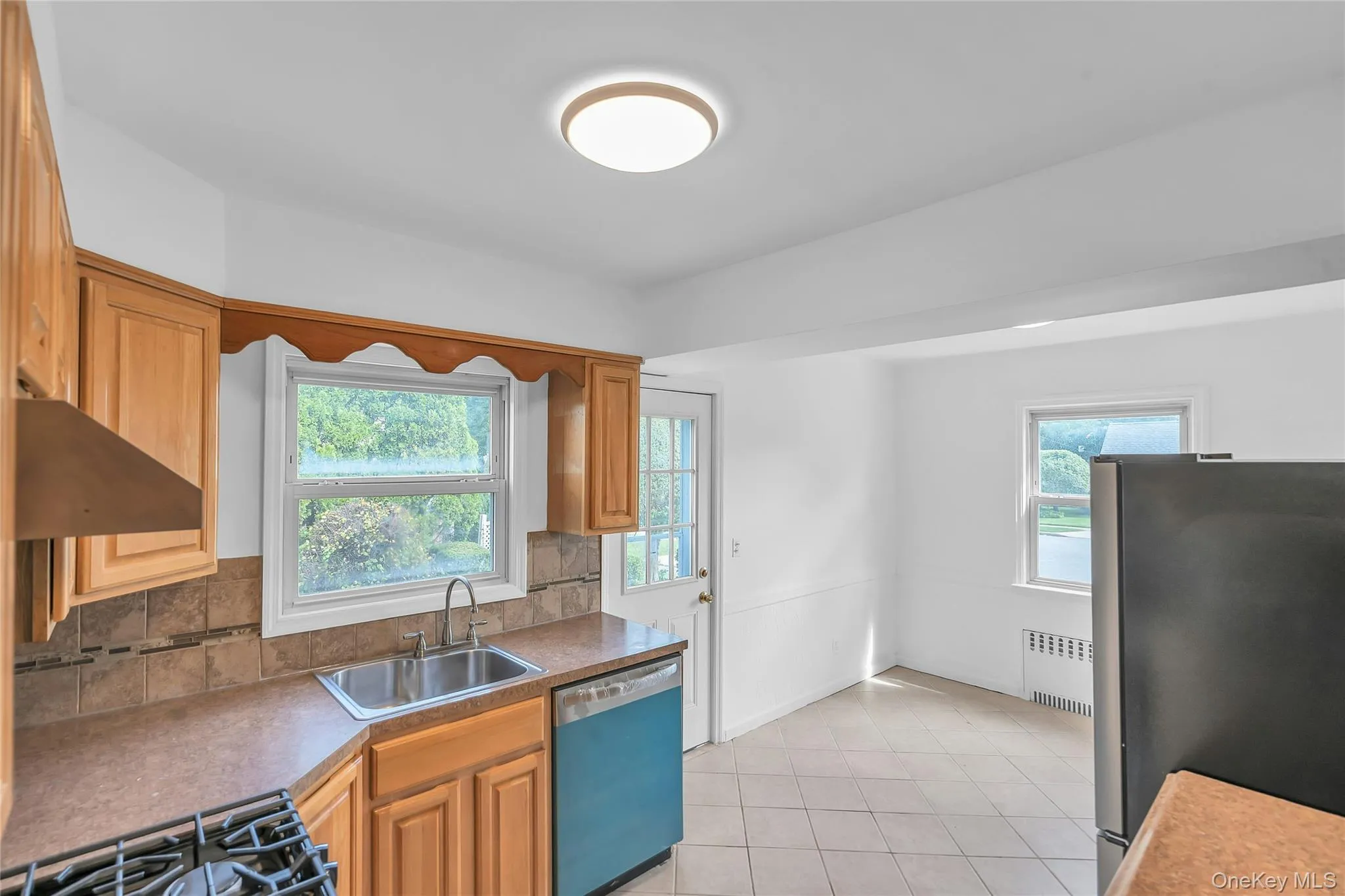147 Broadway, Hempstead, NY, 4 Bedrooms Bedrooms, 8 Rooms Rooms,3 BathroomsBathrooms,Residential,For Rent,Broadway,0,1052760 147 Broadway, Hempstead, NY, 4 Bedrooms Bedrooms, 8 Rooms Rooms,3 BathroomsBathrooms,Residential,For Rent,Broadway,0,1052760