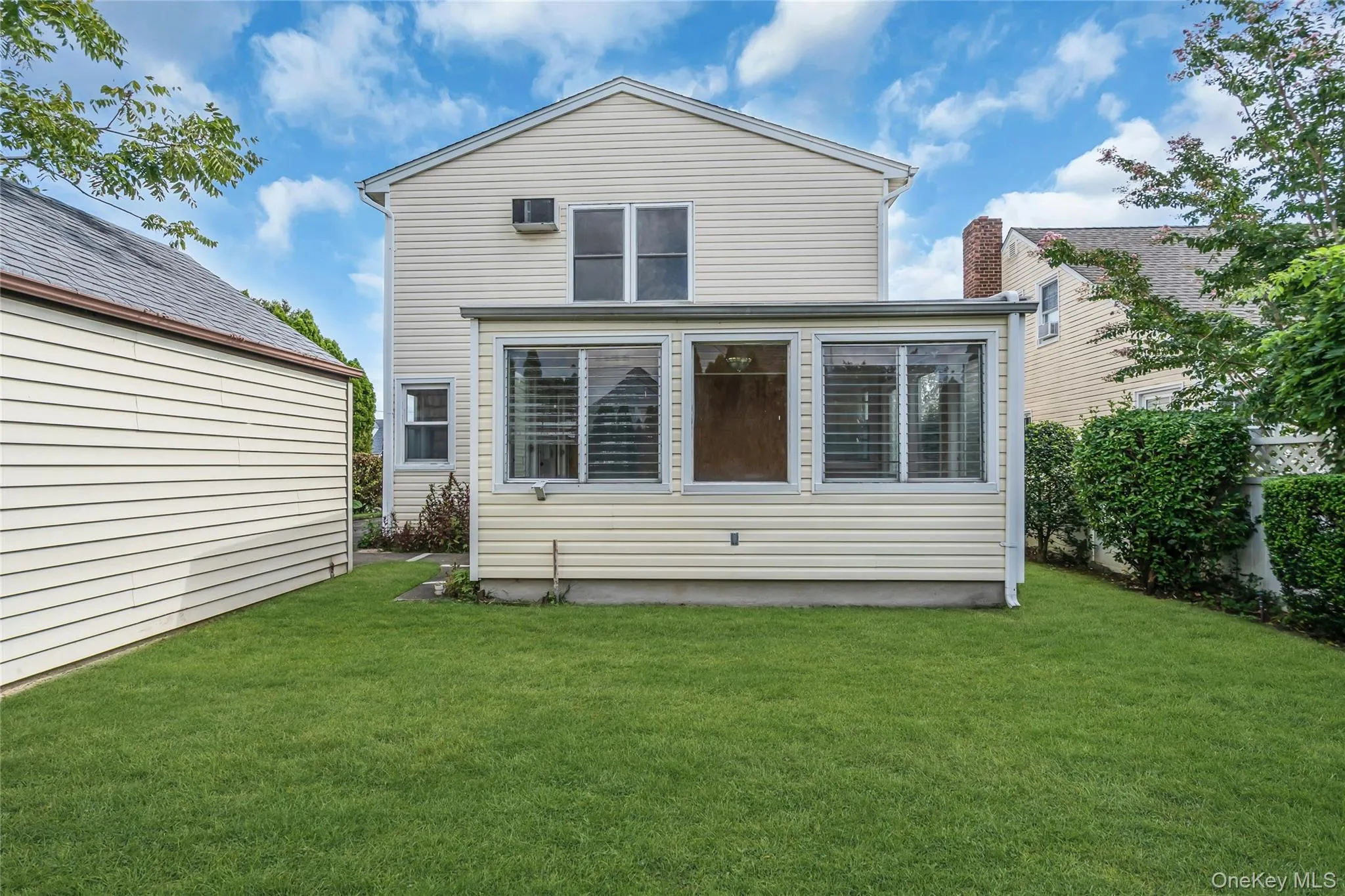 147 Broadway, Hempstead, NY, 4 Bedrooms Bedrooms, 8 Rooms Rooms,3 BathroomsBathrooms,Residential,For Rent,Broadway,0,1052760 147 Broadway, Hempstead, NY, 4 Bedrooms Bedrooms, 8 Rooms Rooms,3 BathroomsBathrooms,Residential,For Rent,Broadway,0,1052760