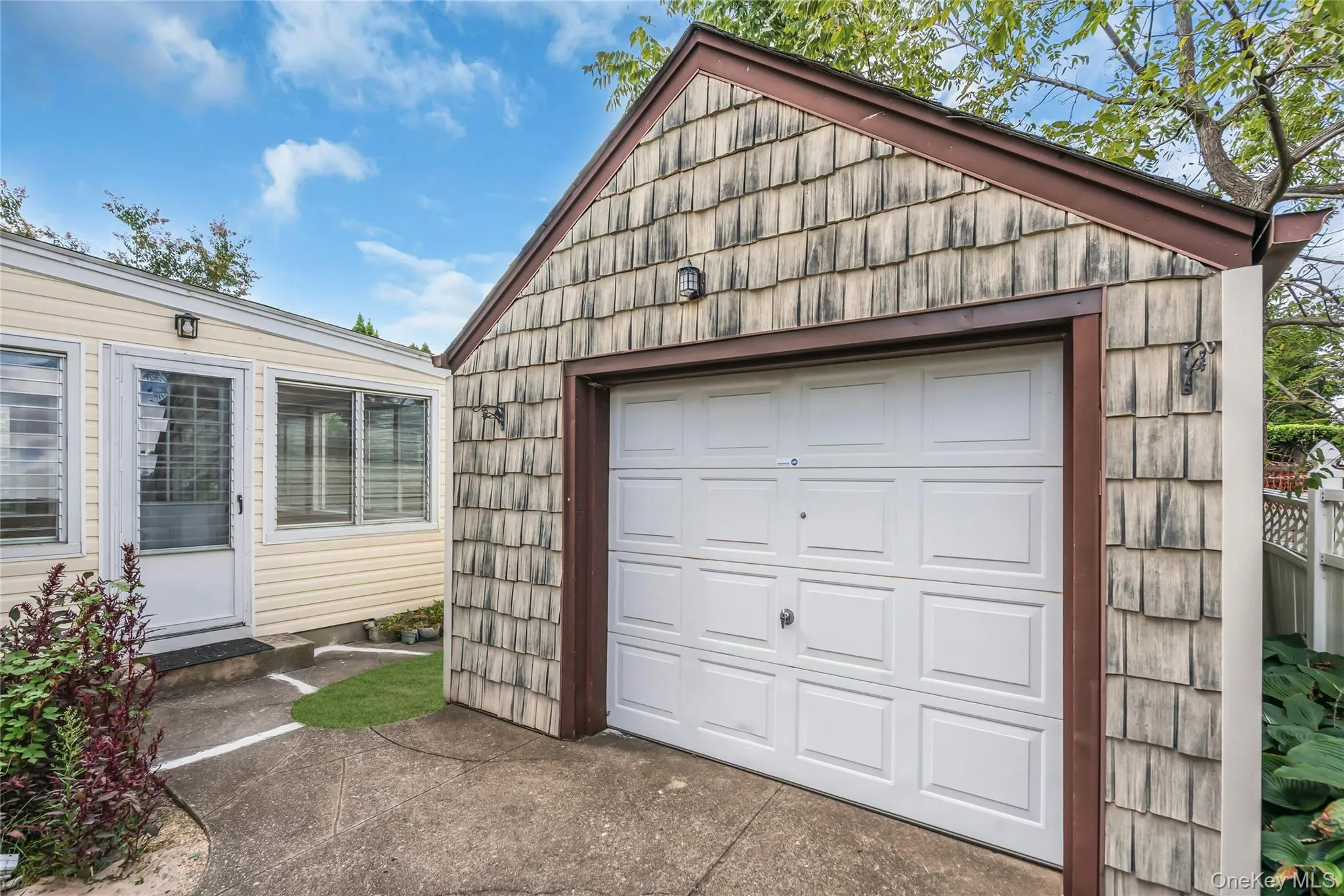 147 Broadway, Hempstead, NY, 4 Bedrooms Bedrooms, 8 Rooms Rooms,3 BathroomsBathrooms,Residential,For Rent,Broadway,0,1052760 147 Broadway, Hempstead, NY, 4 Bedrooms Bedrooms, 8 Rooms Rooms,3 BathroomsBathrooms,Residential,For Rent,Broadway,0,1052760