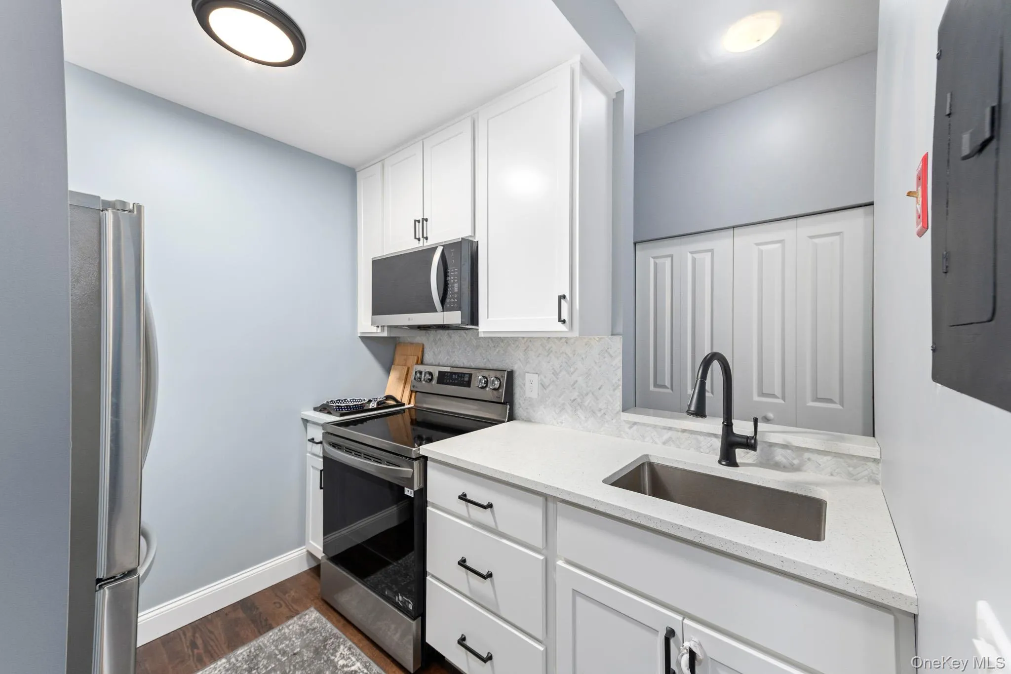 Fully Renovated Kitchen Fully Renovated Kitchen