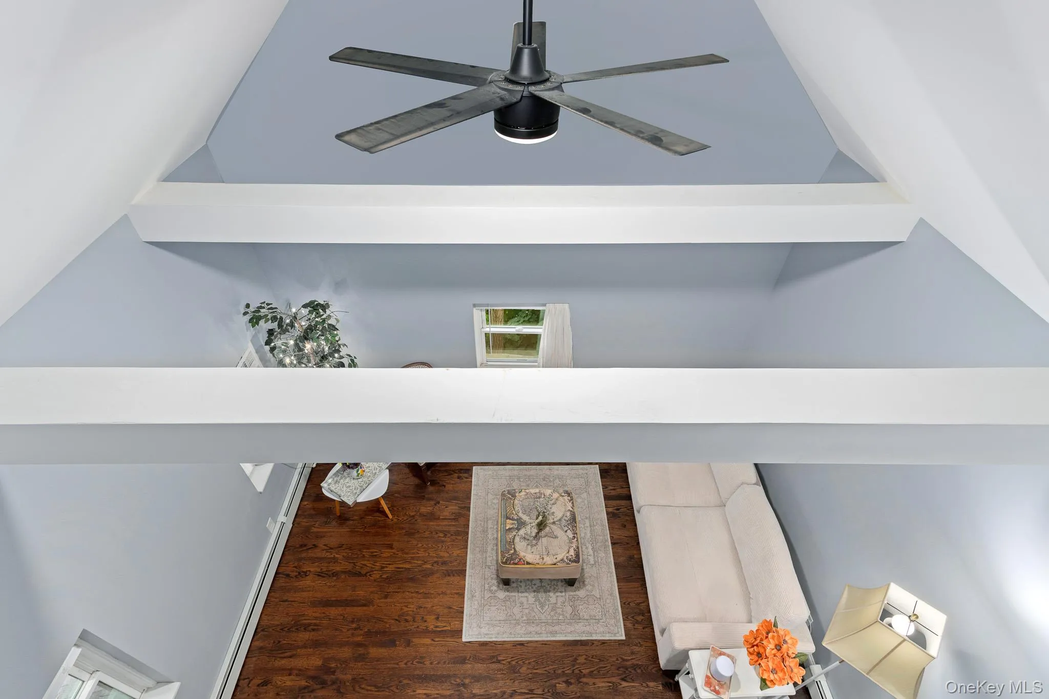 Loft Style 1 bedroom unit Loft Style 1 bedroom unit