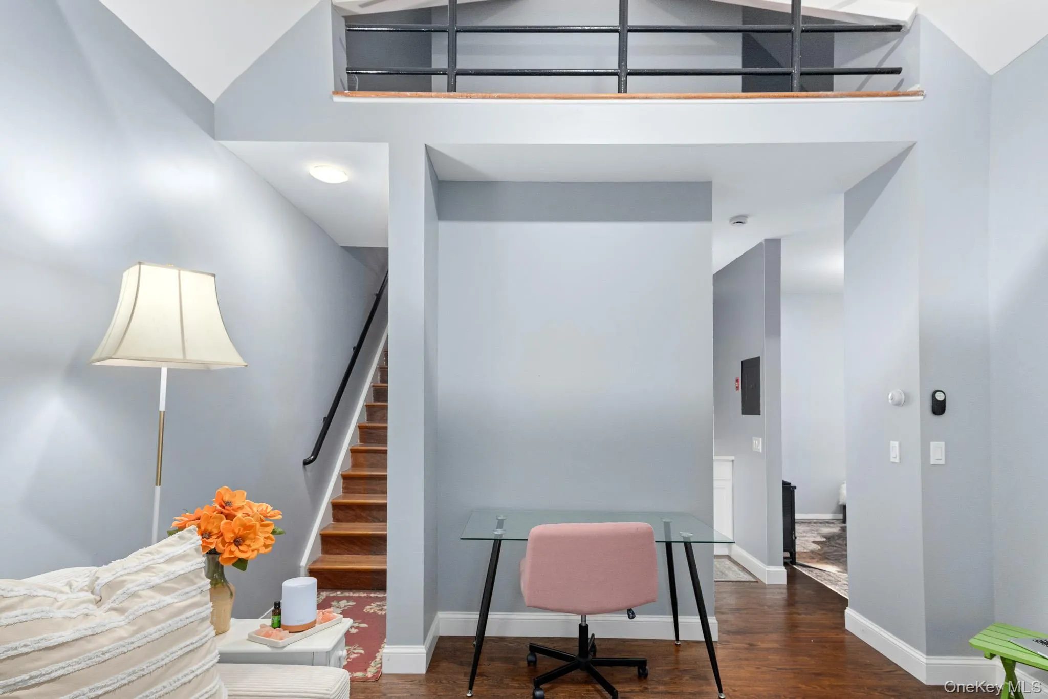 Loft Style 1 bedroom unit Loft Style 1 bedroom unit