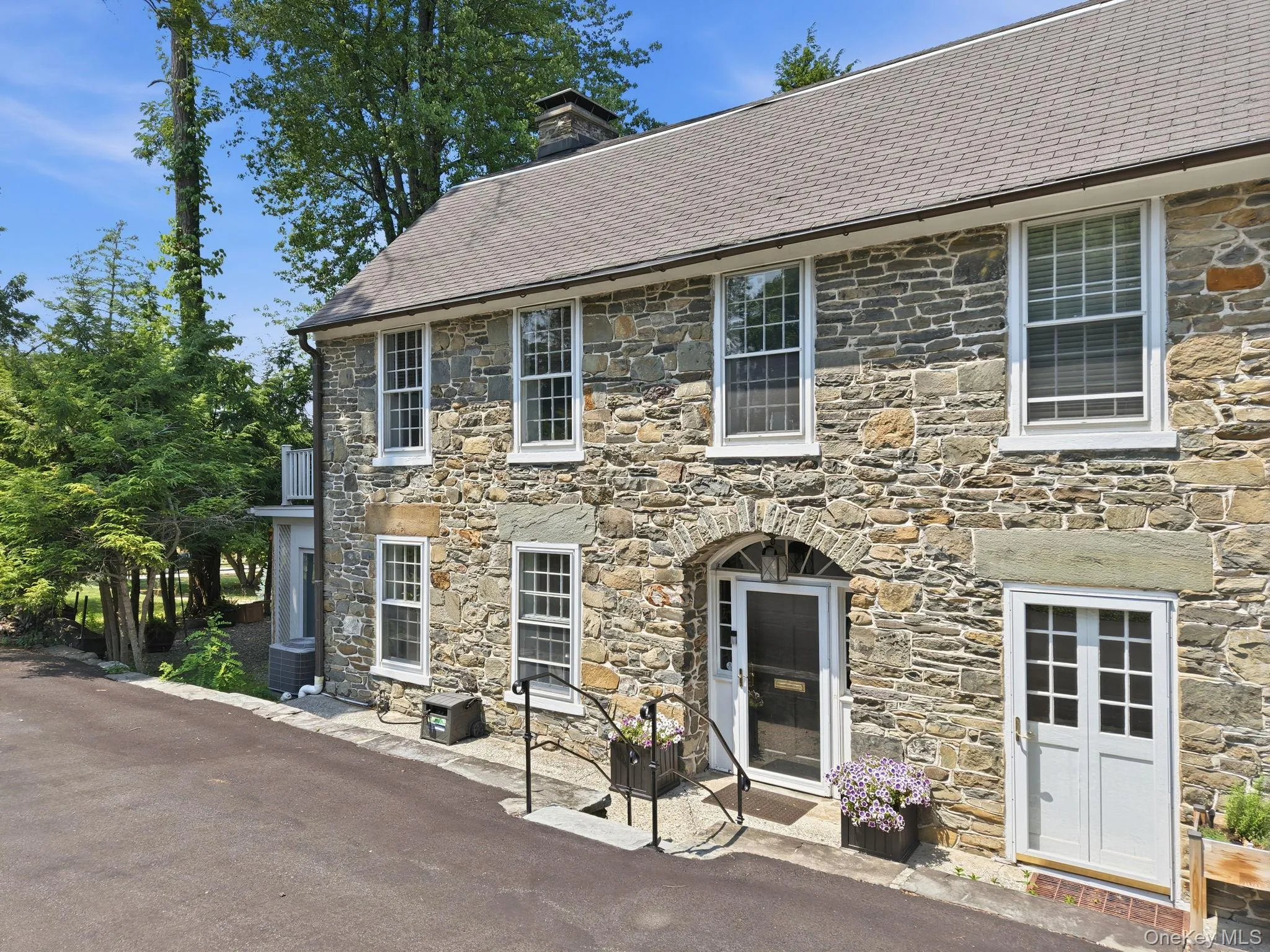 51 Adriance Avenue, Poughkeepsie, NY, 4 Bedrooms Bedrooms, 12 Rooms Rooms,4 BathroomsBathrooms,Residential,For Rent,Adriance,0,1052775 51 Adriance Avenue, Poughkeepsie, NY, 4 Bedrooms Bedrooms, 12 Rooms Rooms,4 BathroomsBathrooms,Residential,For Rent,Adriance,0,1052775