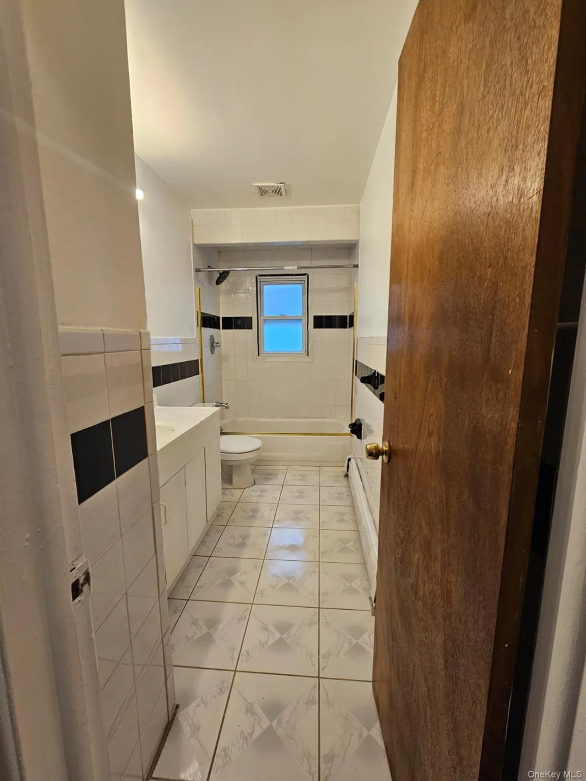 25314 148th Road, New York, NY, 3 Bedrooms Bedrooms, 8 Rooms Rooms,2 BathroomsBathrooms,Residential Lease,For Rent,148th,0,1052790 25314 148th Road, New York, NY, 3 Bedrooms Bedrooms, 8 Rooms Rooms,2 BathroomsBathrooms,Residential Lease,For Rent,148th,0,1052790