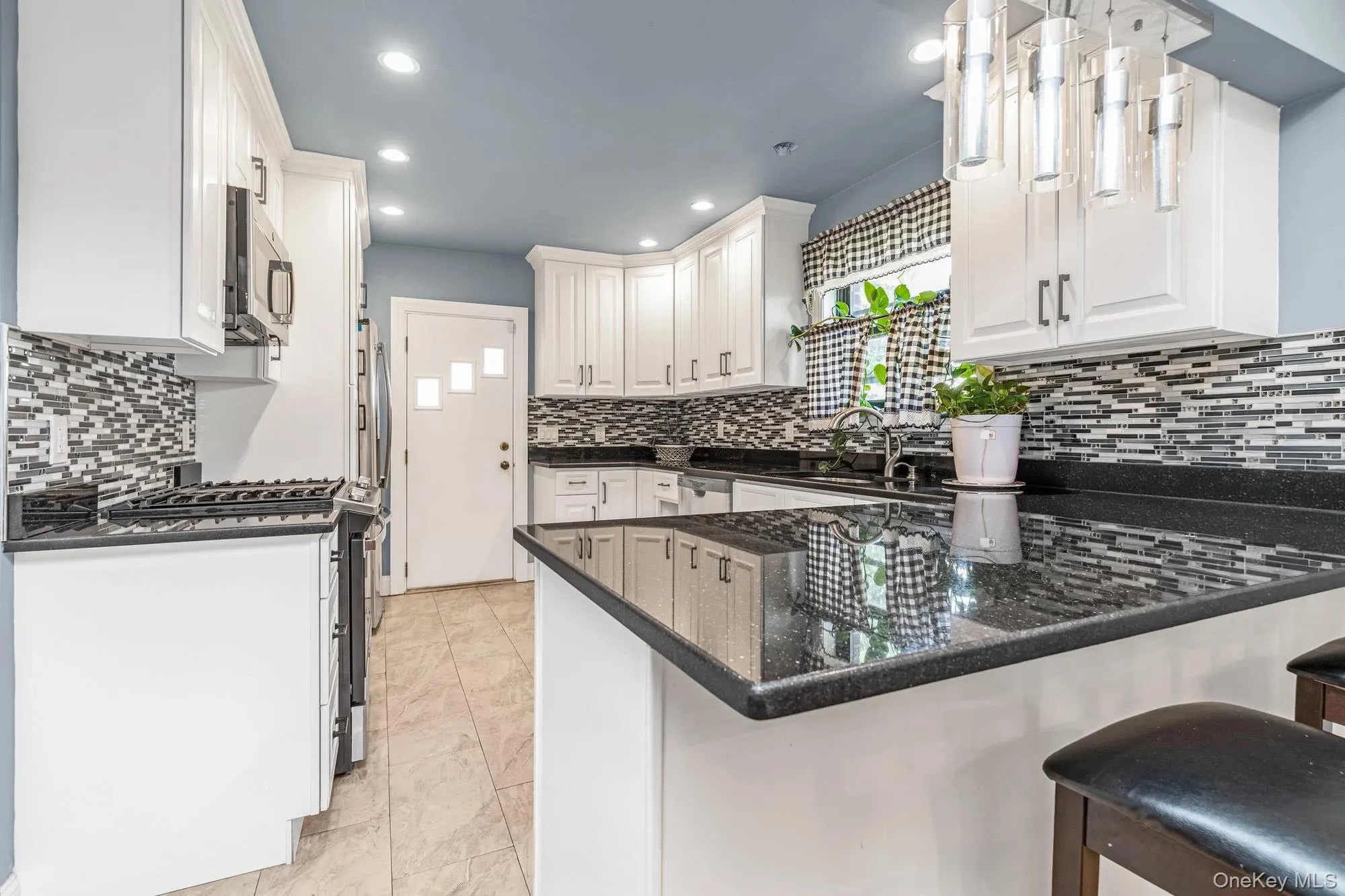 203-15 100th Avenue, New York, NY, 3 Bedrooms Bedrooms, 6 Rooms Rooms,1 BathroomBathrooms,Residential,For Rent,100th,0,1052791 203-15 100th Avenue, New York, NY, 3 Bedrooms Bedrooms, 6 Rooms Rooms,1 BathroomBathrooms,Residential,For Rent,100th,0,1052791
