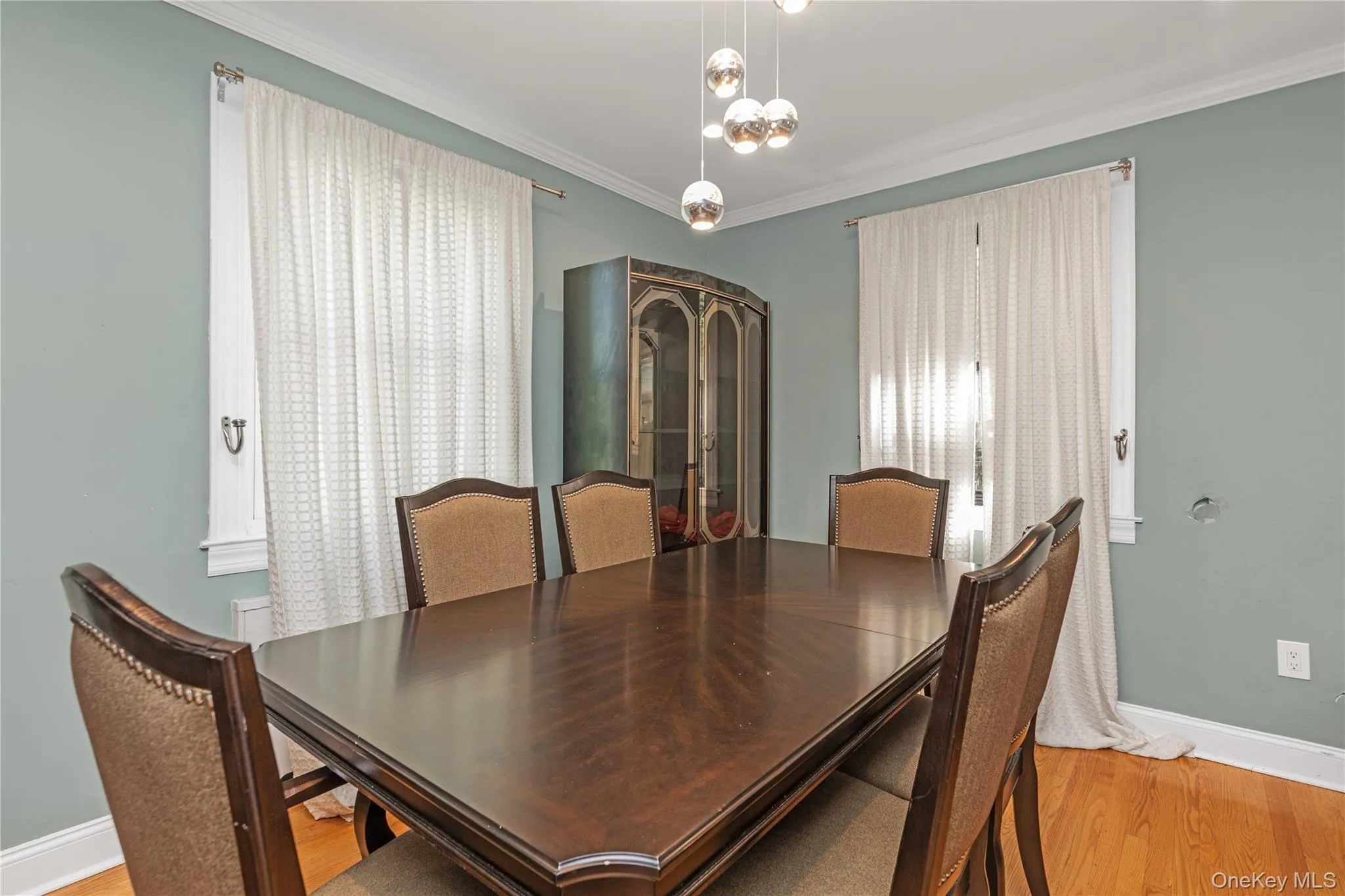 203-15 100th Avenue, New York, NY, 3 Bedrooms Bedrooms, 6 Rooms Rooms,1 BathroomBathrooms,Residential,For Rent,100th,0,1052791 203-15 100th Avenue, New York, NY, 3 Bedrooms Bedrooms, 6 Rooms Rooms,1 BathroomBathrooms,Residential,For Rent,100th,0,1052791