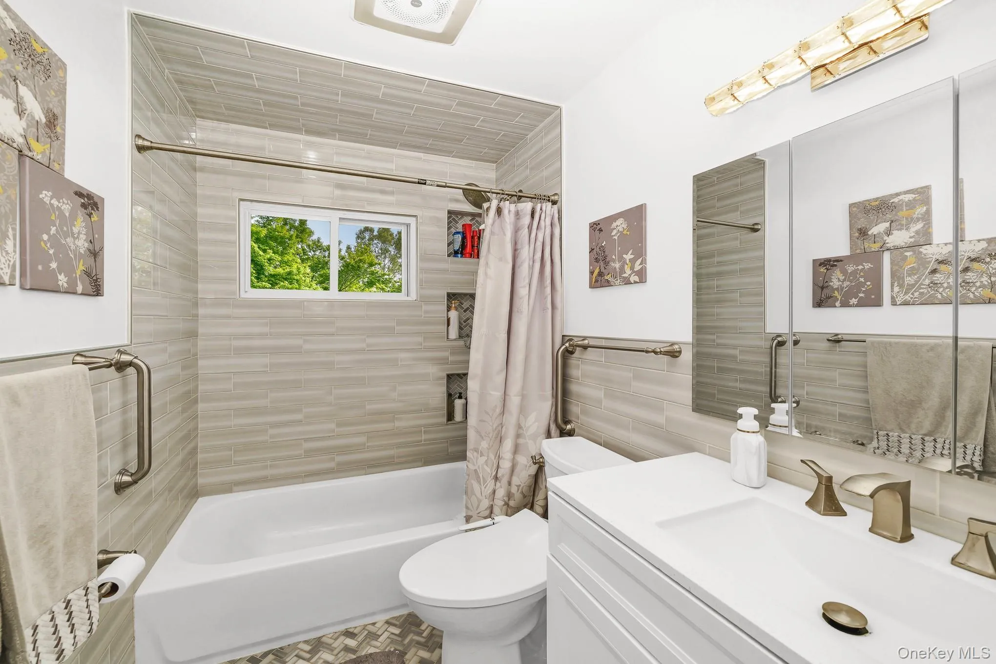 64 Frank Street, Babylon, NY, 3 Bedrooms Bedrooms, 6 Rooms Rooms,1 BathroomBathrooms,Residential,For Rent,Frank,0,1052793 64 Frank Street, Babylon, NY, 3 Bedrooms Bedrooms, 6 Rooms Rooms,1 BathroomBathrooms,Residential,For Rent,Frank,0,1052793