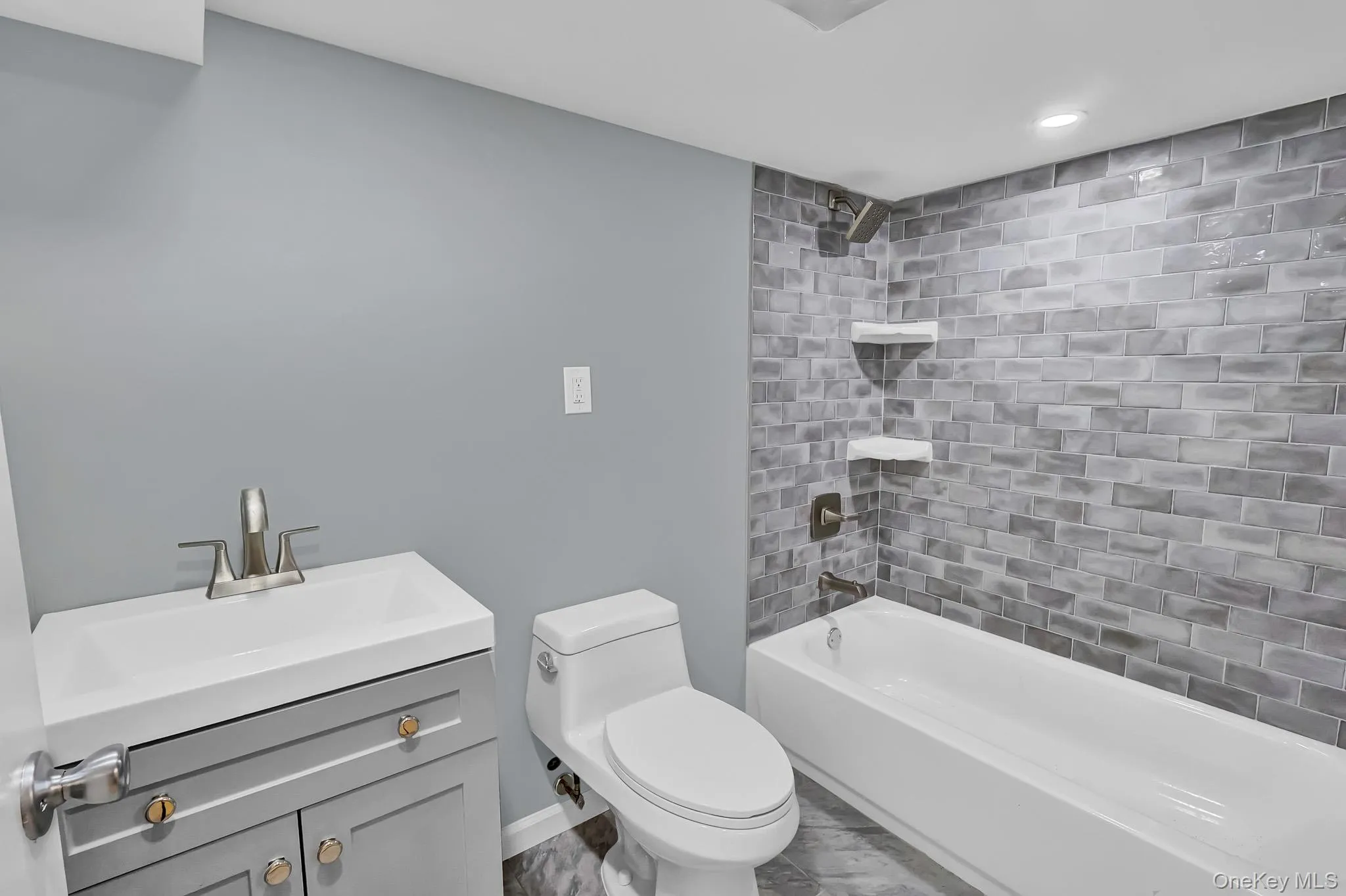 6 Manchester Street, North Hempstead, NY, 3 Bedrooms Bedrooms, 9 Rooms Rooms,2 BathroomsBathrooms,Residential,For Rent,Manchester,0,1052794 6 Manchester Street, North Hempstead, NY, 3 Bedrooms Bedrooms, 9 Rooms Rooms,2 BathroomsBathrooms,Residential,For Rent,Manchester,0,1052794