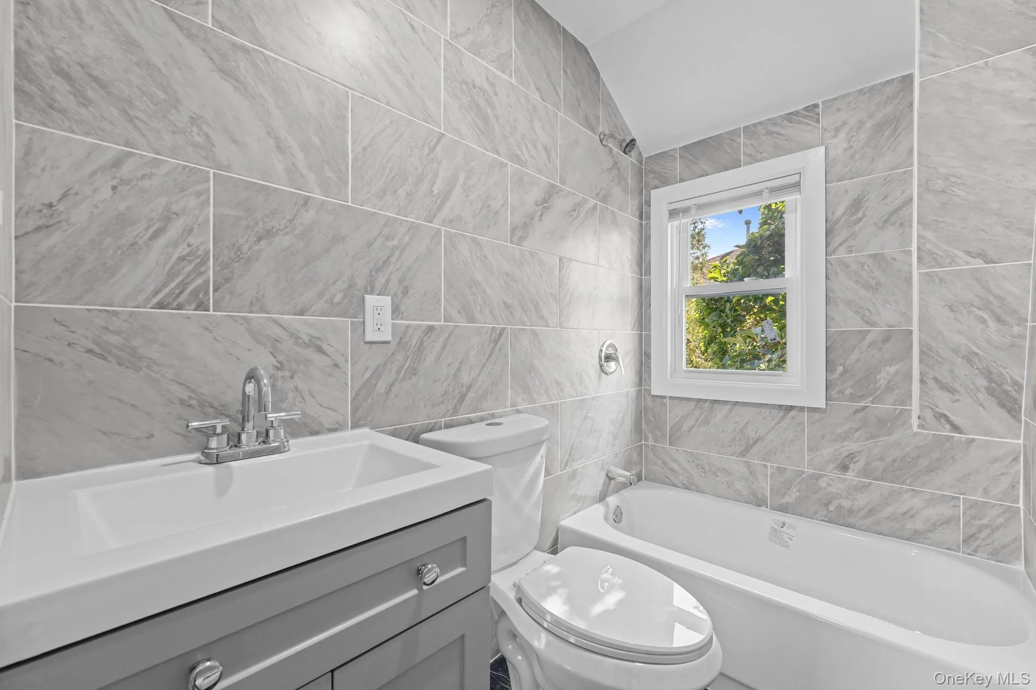 22018 91st Road, New York, NY, 3 Bedrooms Bedrooms, 12 Rooms Rooms,2 BathroomsBathrooms,Residential,For Rent,91st,0,1052796 22018 91st Road, New York, NY, 3 Bedrooms Bedrooms, 12 Rooms Rooms,2 BathroomsBathrooms,Residential,For Rent,91st,0,1052796