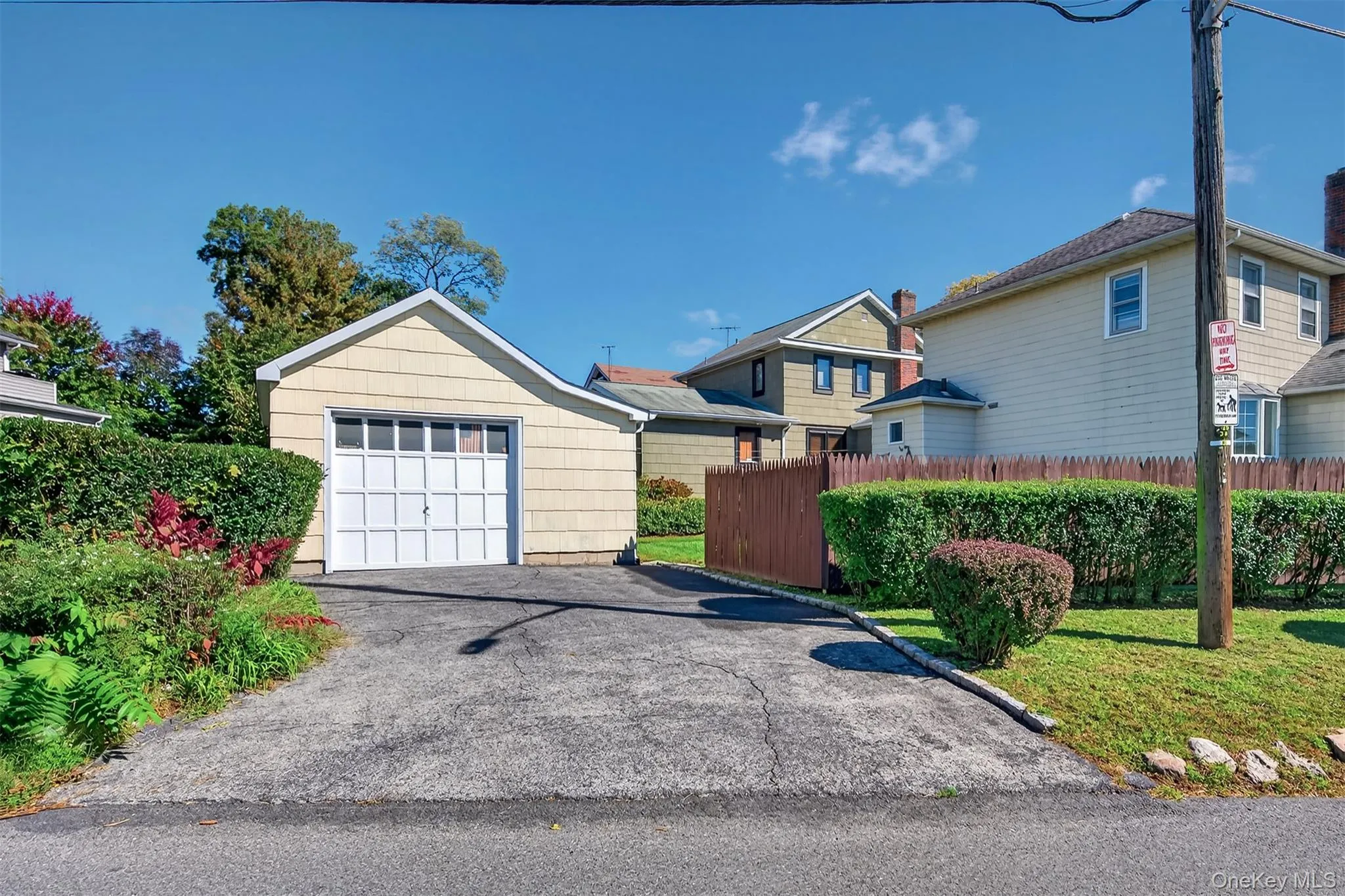 55 Hill Street, New Rochelle, NY, 3 Bedrooms Bedrooms, 7 Rooms Rooms,1 BathroomBathrooms,Residential,For Rent,Hill,0,1052799 55 Hill Street, New Rochelle, NY, 3 Bedrooms Bedrooms, 7 Rooms Rooms,1 BathroomBathrooms,Residential,For Rent,Hill,0,1052799