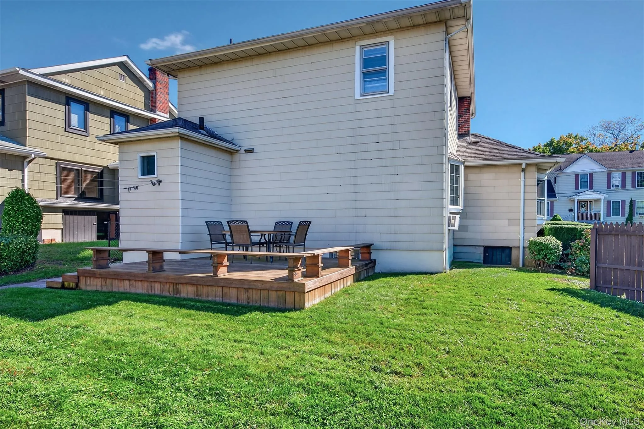 55 Hill Street, New Rochelle, NY, 3 Bedrooms Bedrooms, 7 Rooms Rooms,1 BathroomBathrooms,Residential,For Rent,Hill,0,1052799 55 Hill Street, New Rochelle, NY, 3 Bedrooms Bedrooms, 7 Rooms Rooms,1 BathroomBathrooms,Residential,For Rent,Hill,0,1052799