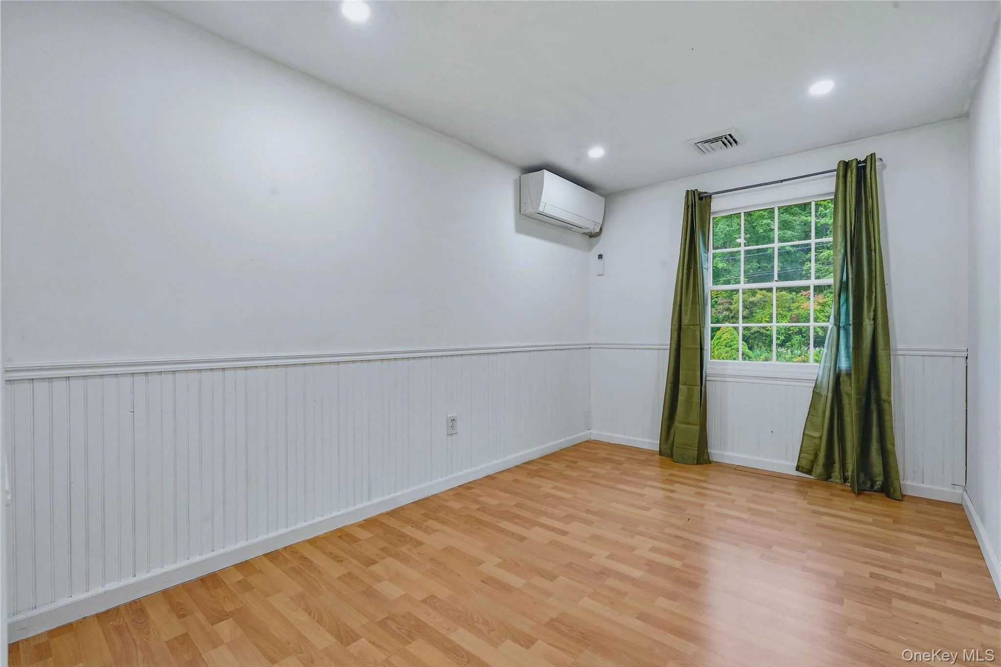 142 Hawleys Corners Road, Lloyd, NY, 5 Bedrooms Bedrooms, 14 Rooms Rooms,3 BathroomsBathrooms,Residential,For Rent,Hawleys Corners,0,1052802 142 Hawleys Corners Road, Lloyd, NY, 5 Bedrooms Bedrooms, 14 Rooms Rooms,3 BathroomsBathrooms,Residential,For Rent,Hawleys Corners,0,1052802