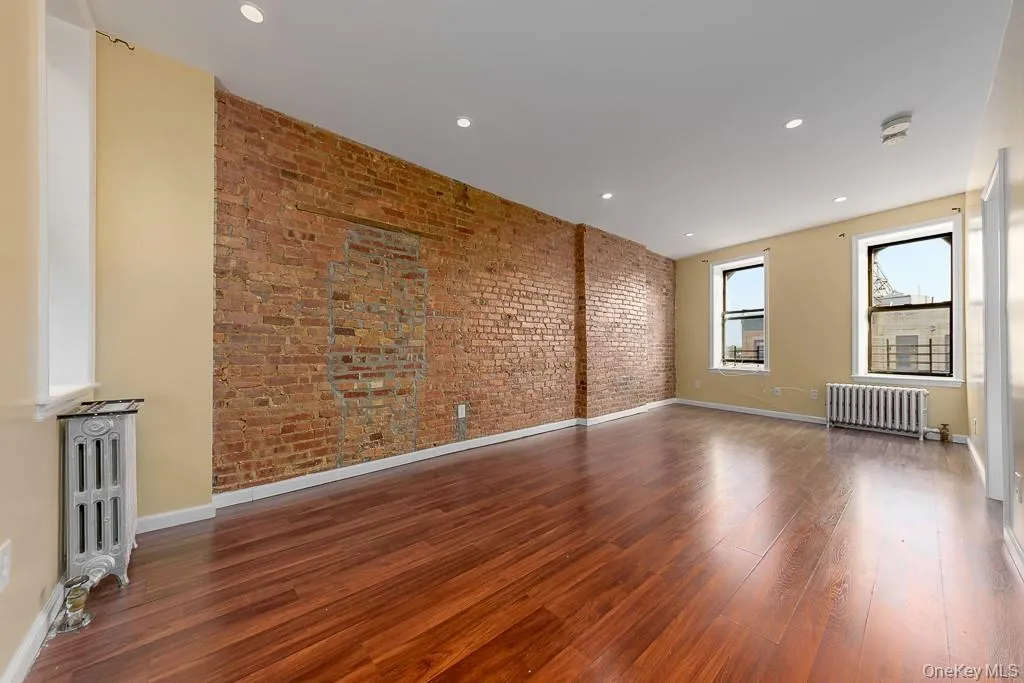1427 Pitkin Avenue, New York, NY, 3 Bedrooms Bedrooms, 4 Rooms Rooms,1 BathroomBathrooms,Residential Lease,For Rent,Pitkin,0,1052804 1427 Pitkin Avenue, New York, NY, 3 Bedrooms Bedrooms, 4 Rooms Rooms,1 BathroomBathrooms,Residential Lease,For Rent,Pitkin,0,1052804