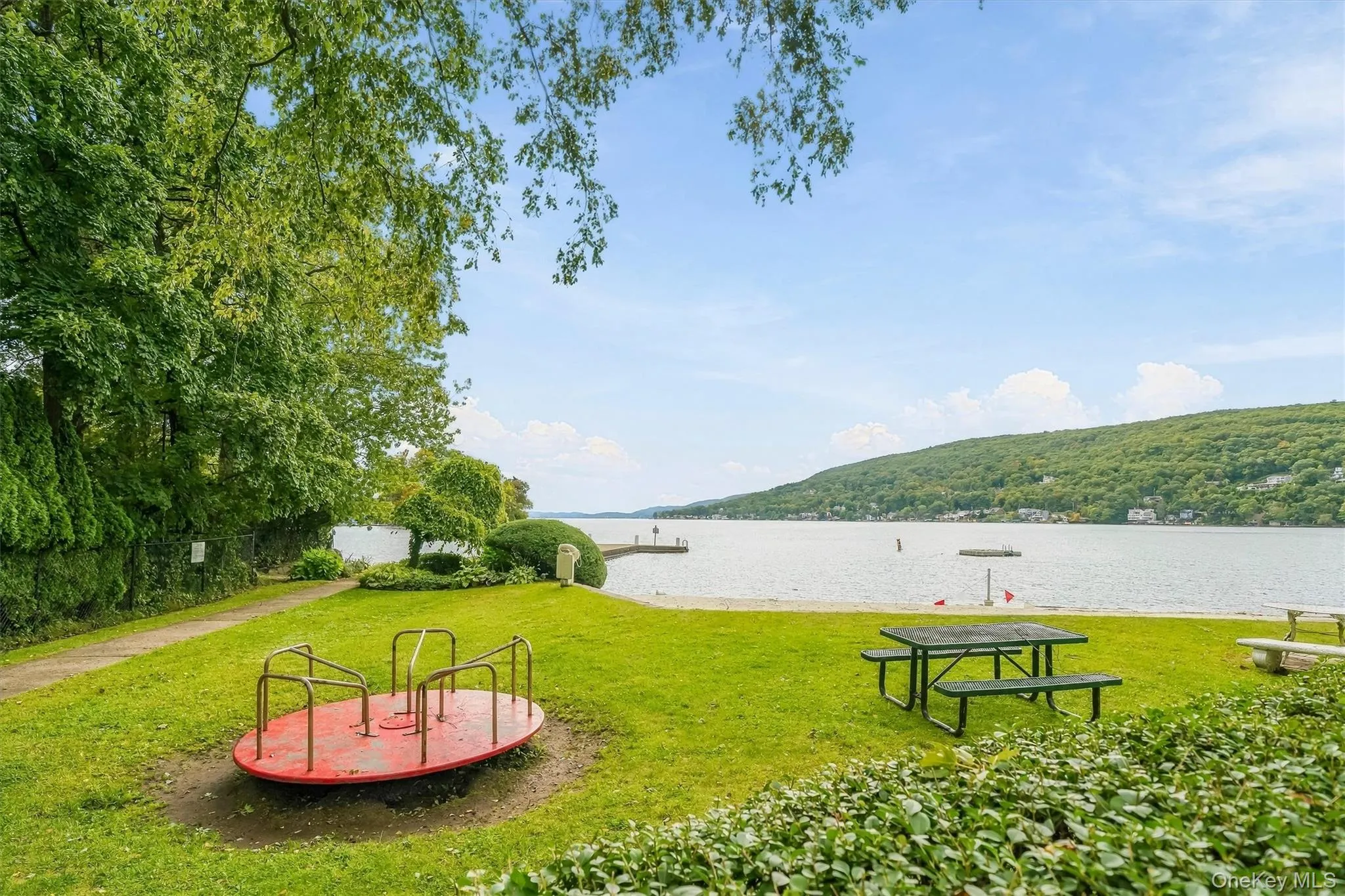 Gated private beach access: HOA Gated private beach access: HOA
