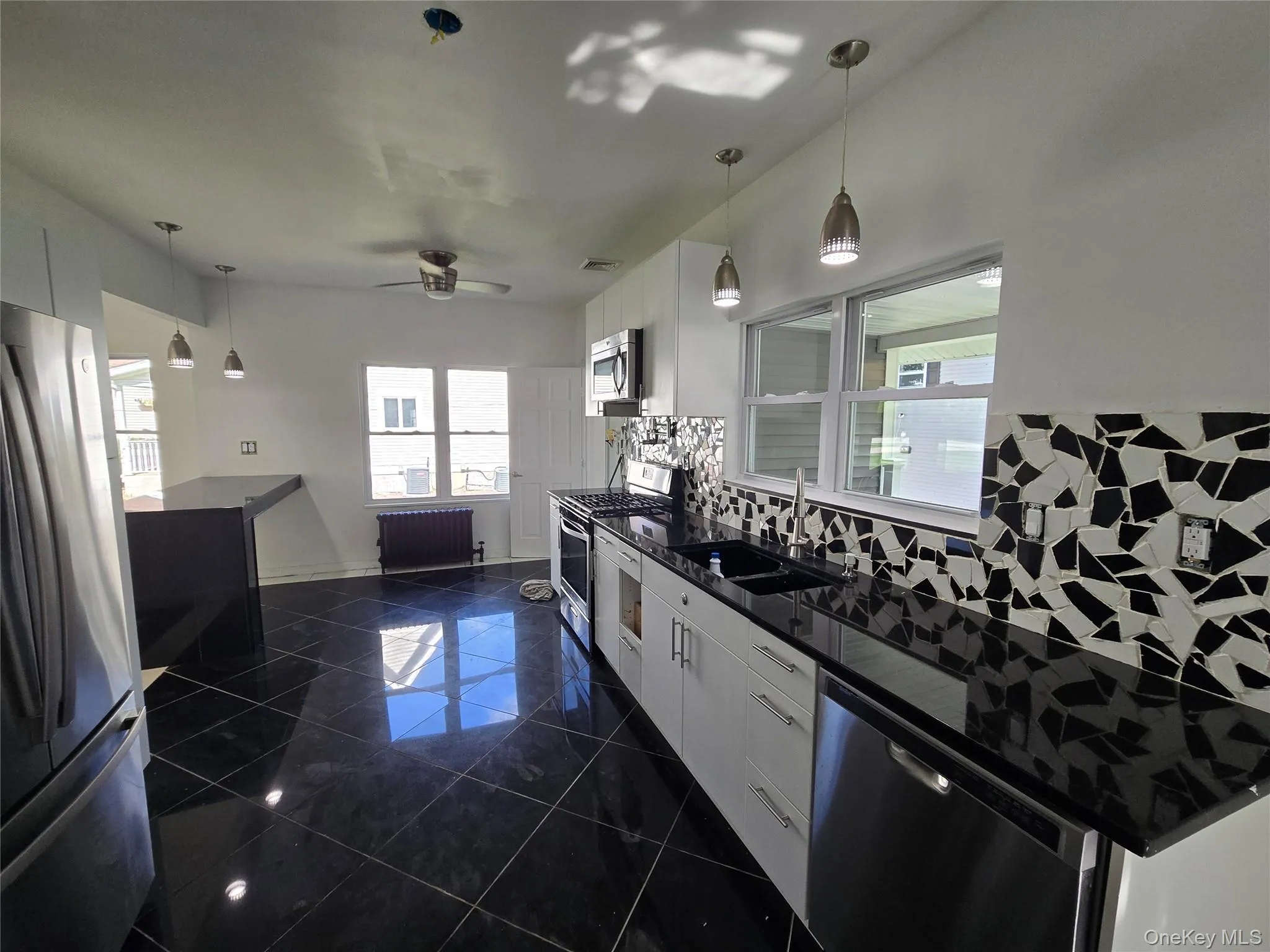 300 A Lakeside Road, Newburgh (town), NY, 4 Bedrooms Bedrooms, 7 Rooms Rooms,2 BathroomsBathrooms,Residential Lease,For Rent,Lakeside,0,1052809 300 A Lakeside Road, Newburgh (town), NY, 4 Bedrooms Bedrooms, 7 Rooms Rooms,2 BathroomsBathrooms,Residential Lease,For Rent,Lakeside,0,1052809
