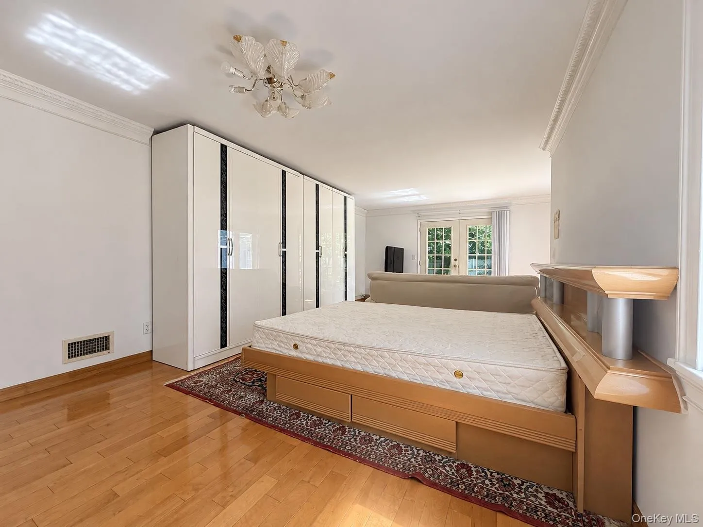 64-11 232nd Street, New York, NY, 7 Bedrooms Bedrooms, 13 Rooms Rooms,4 BathroomsBathrooms,Residential,For Rent,232nd,0,1052816 64-11 232nd Street, New York, NY, 7 Bedrooms Bedrooms, 13 Rooms Rooms,4 BathroomsBathrooms,Residential,For Rent,232nd,0,1052816