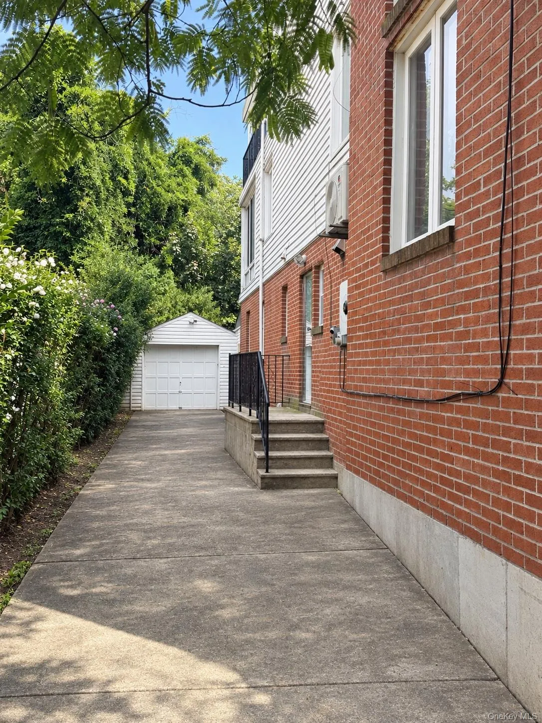 64-11 232nd Street, New York, NY, 7 Bedrooms Bedrooms, 13 Rooms Rooms,4 BathroomsBathrooms,Residential,For Rent,232nd,0,1052816 64-11 232nd Street, New York, NY, 7 Bedrooms Bedrooms, 13 Rooms Rooms,4 BathroomsBathrooms,Residential,For Rent,232nd,0,1052816