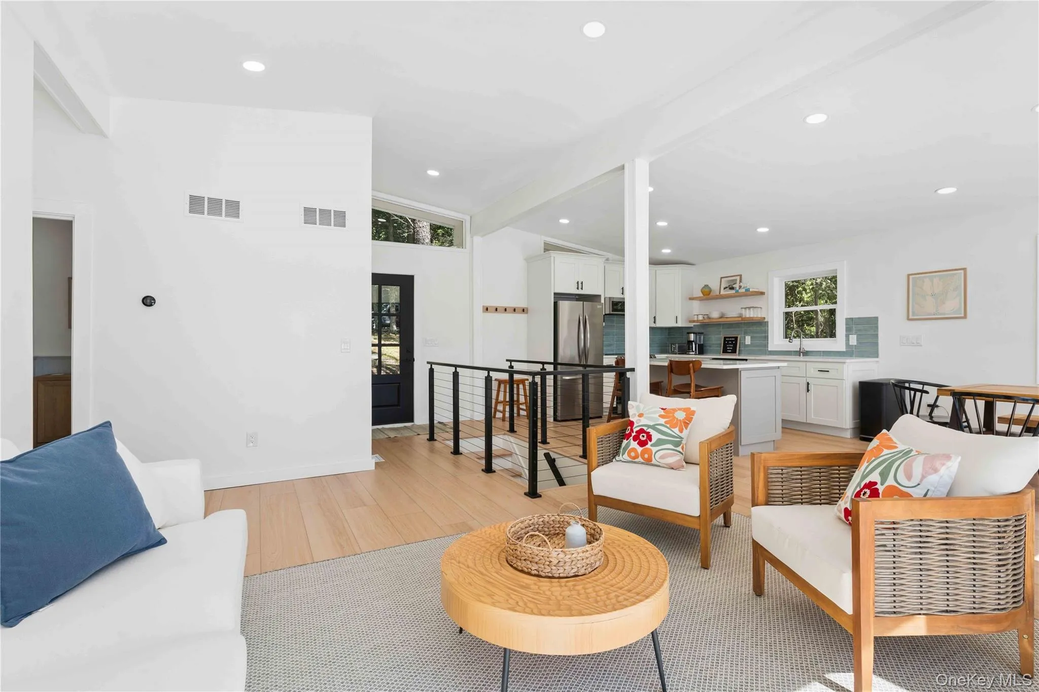 90 Little Fresh Pond Road, Southampton, NY, 4 Bedrooms Bedrooms, 10 Rooms Rooms,2 BathroomsBathrooms,Residential Lease,For Rent,Little Fresh Pond,0,1052820 90 Little Fresh Pond Road, Southampton, NY, 4 Bedrooms Bedrooms, 10 Rooms Rooms,2 BathroomsBathrooms,Residential Lease,For Rent,Little Fresh Pond,0,1052820