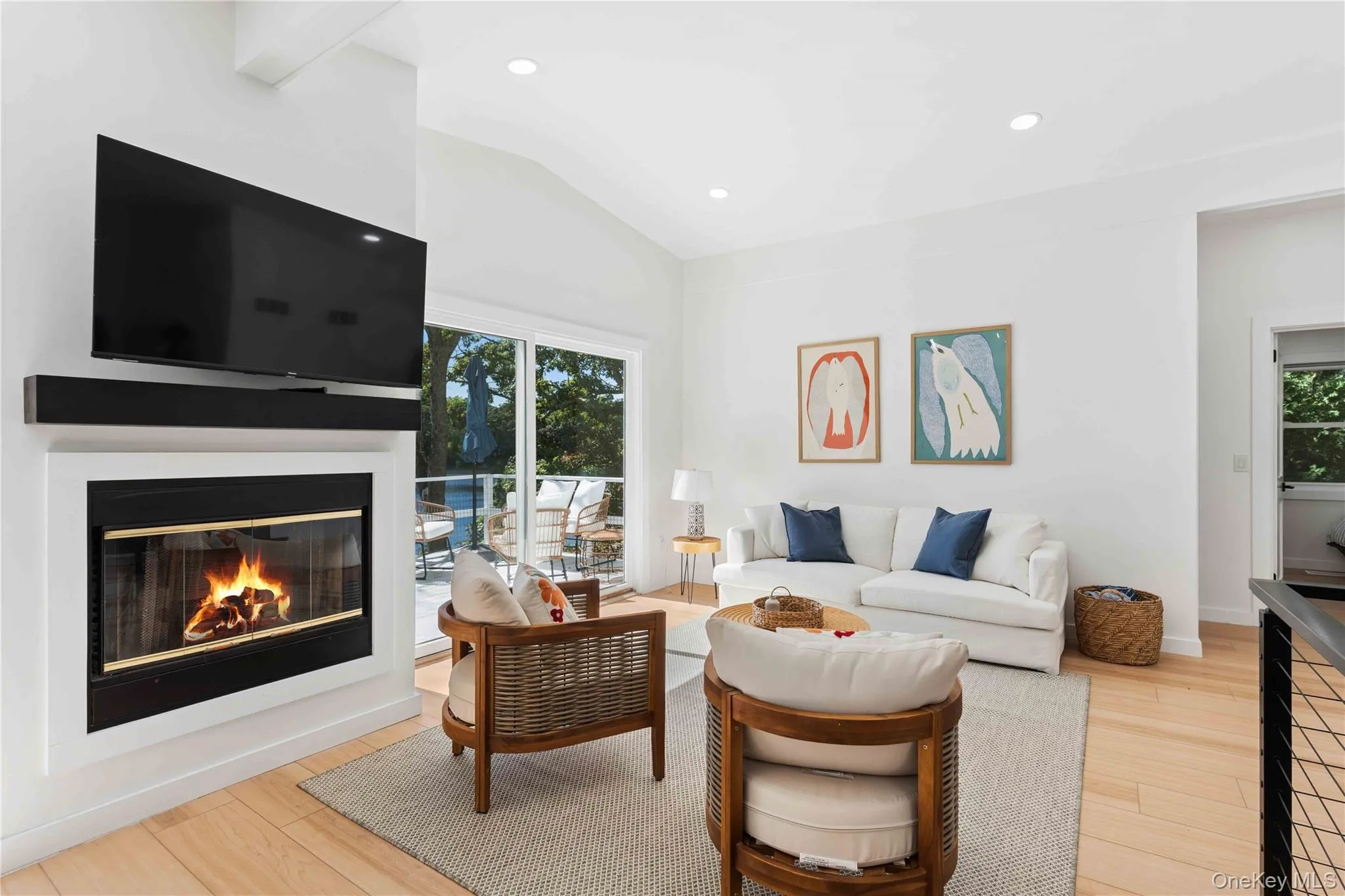 90 Little Fresh Pond Road, Southampton, NY, 4 Bedrooms Bedrooms, 10 Rooms Rooms,2 BathroomsBathrooms,Residential Lease,For Rent,Little Fresh Pond,0,1052820 90 Little Fresh Pond Road, Southampton, NY, 4 Bedrooms Bedrooms, 10 Rooms Rooms,2 BathroomsBathrooms,Residential Lease,For Rent,Little Fresh Pond,0,1052820