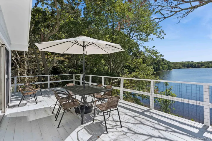 90 Little Fresh Pond Road, Southampton, New York 11968