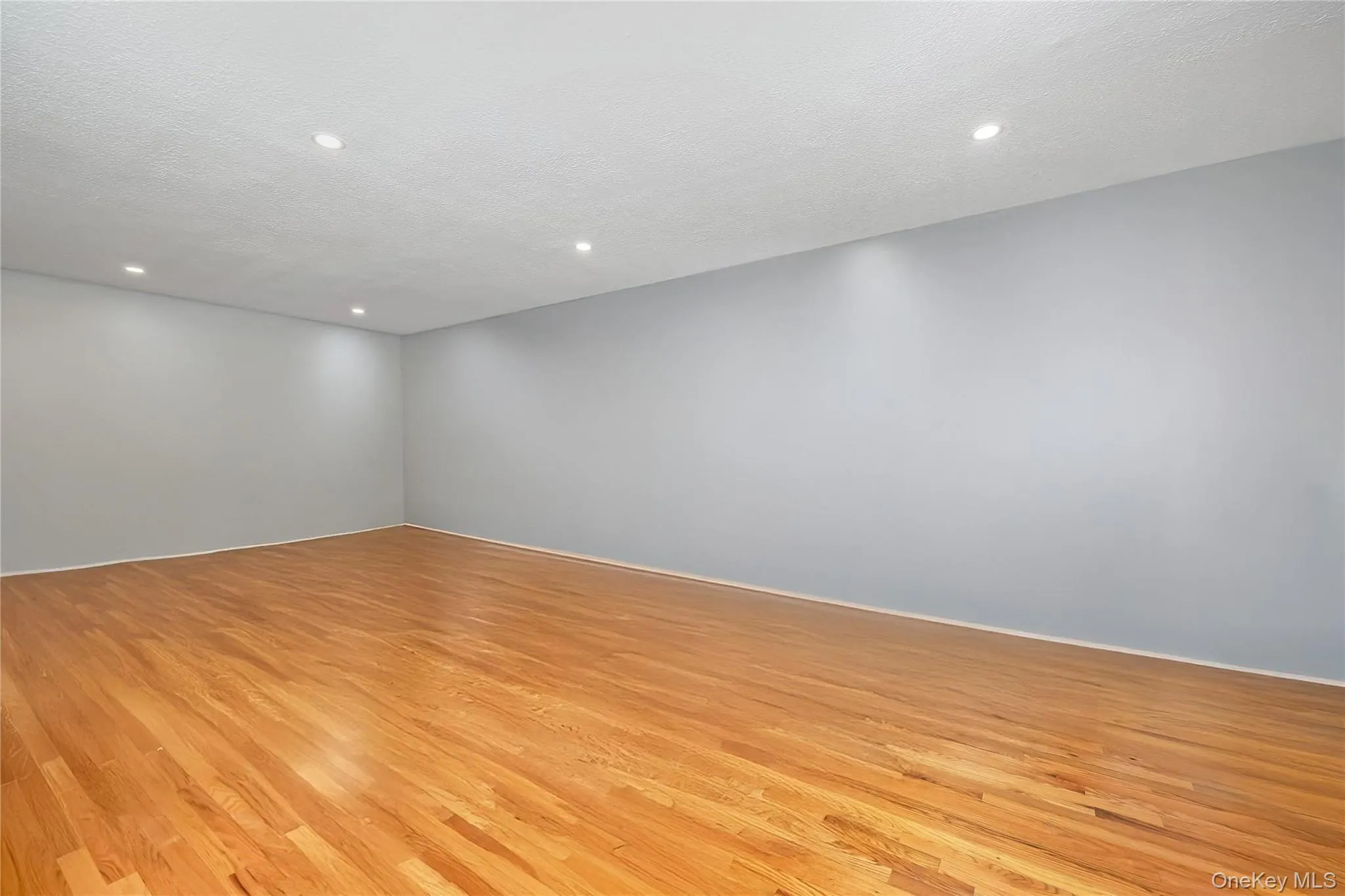 2449 Union Blvd, Islip, NY, 1 Bedroom Bedrooms, 4 Rooms Rooms,1 BathroomBathrooms,Residential,For Rent,Union Blvd,0,1052821 2449 Union Blvd, Islip, NY, 1 Bedroom Bedrooms, 4 Rooms Rooms,1 BathroomBathrooms,Residential,For Rent,Union Blvd,0,1052821