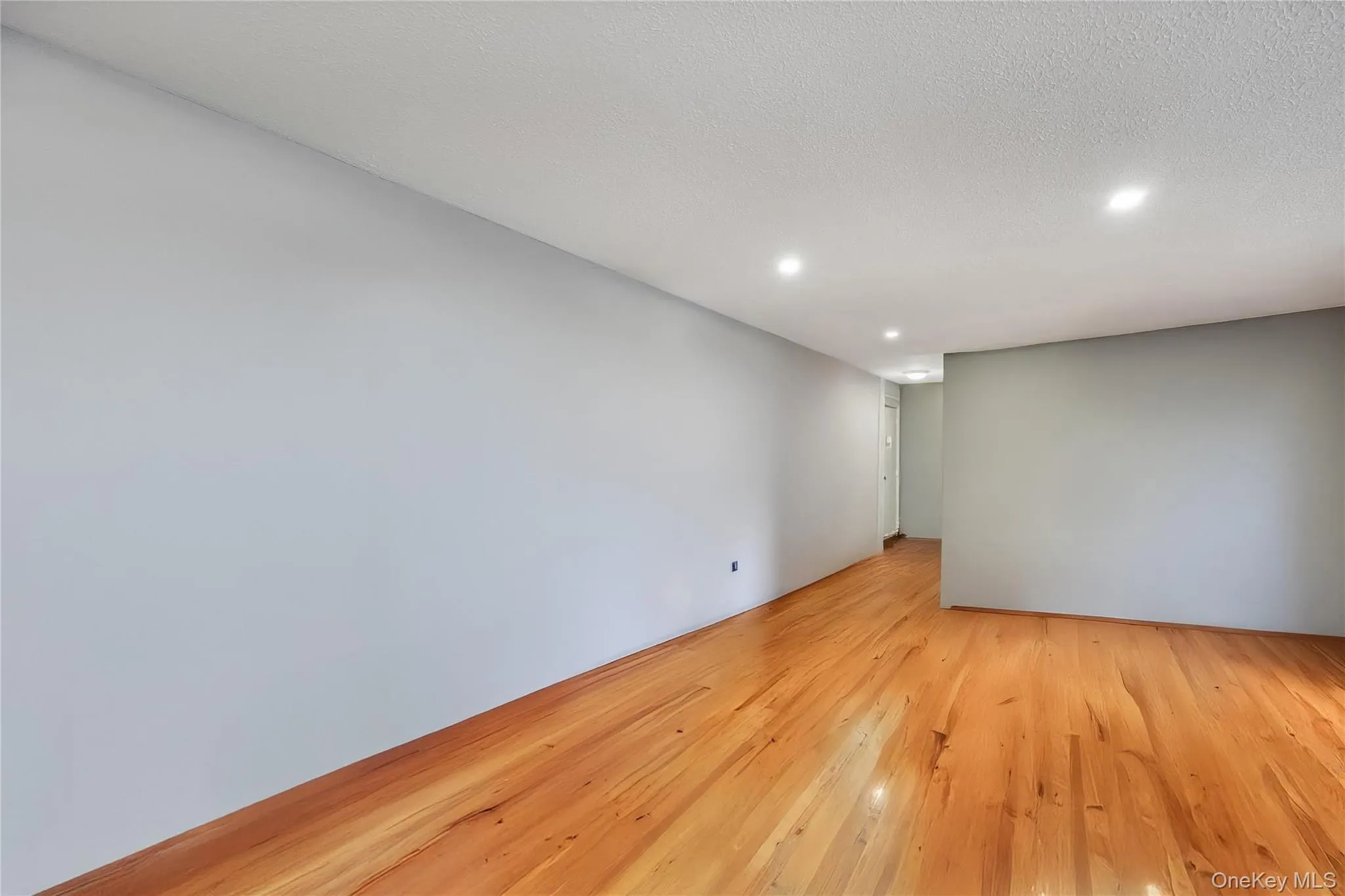 2449 Union Blvd, Islip, NY, 1 Bedroom Bedrooms, 4 Rooms Rooms,1 BathroomBathrooms,Residential,For Rent,Union Blvd,0,1052821 2449 Union Blvd, Islip, NY, 1 Bedroom Bedrooms, 4 Rooms Rooms,1 BathroomBathrooms,Residential,For Rent,Union Blvd,0,1052821