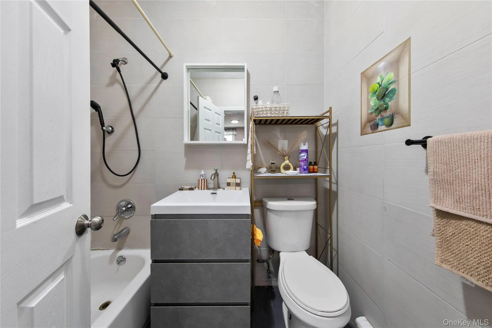 2707 Decatur Avenue, New York, NY, 11 Bedrooms Bedrooms, 16 Rooms Rooms,5 BathroomsBathrooms,Residential,For Rent,Decatur,0,1052830 2707 Decatur Avenue, New York, NY, 11 Bedrooms Bedrooms, 16 Rooms Rooms,5 BathroomsBathrooms,Residential,For Rent,Decatur,0,1052830