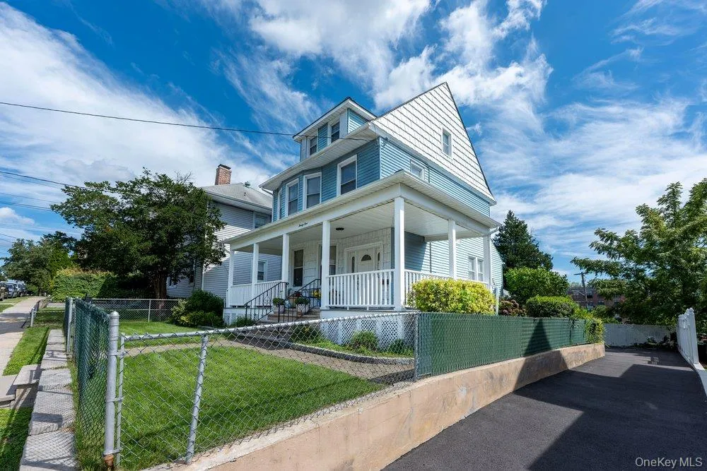 21 Mount Joy Place, New Rochelle, NY, 5 Bedrooms Bedrooms, 8 Rooms Rooms,2 BathroomsBathrooms,Residential,For Rent,Mount Joy,0,1052832 21 Mount Joy Place, New Rochelle, NY, 5 Bedrooms Bedrooms, 8 Rooms Rooms,2 BathroomsBathrooms,Residential,For Rent,Mount Joy,0,1052832