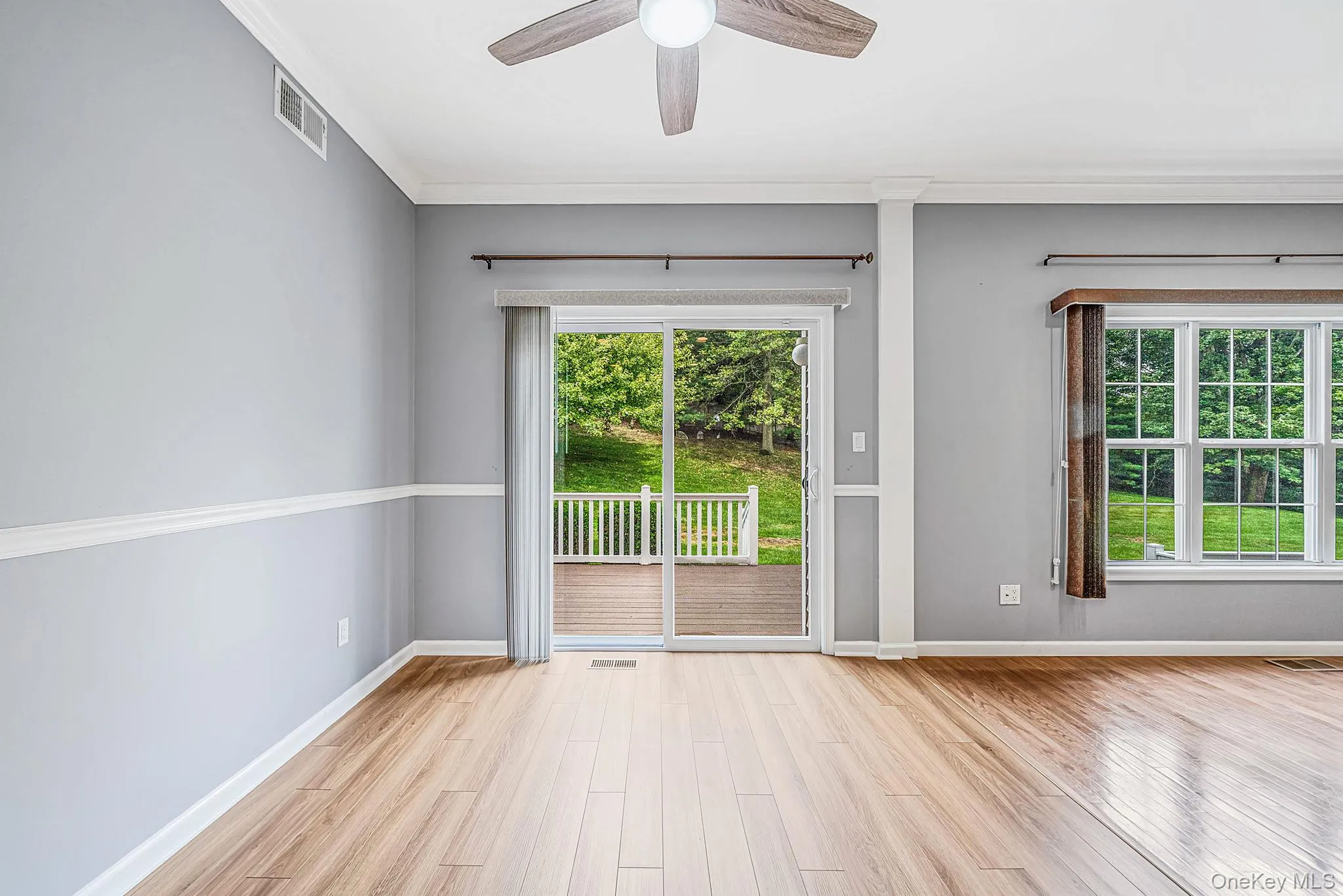 Eat in Kitchen, sliders to back deck and greenspace Eat in Kitchen, sliders to back deck and greenspace