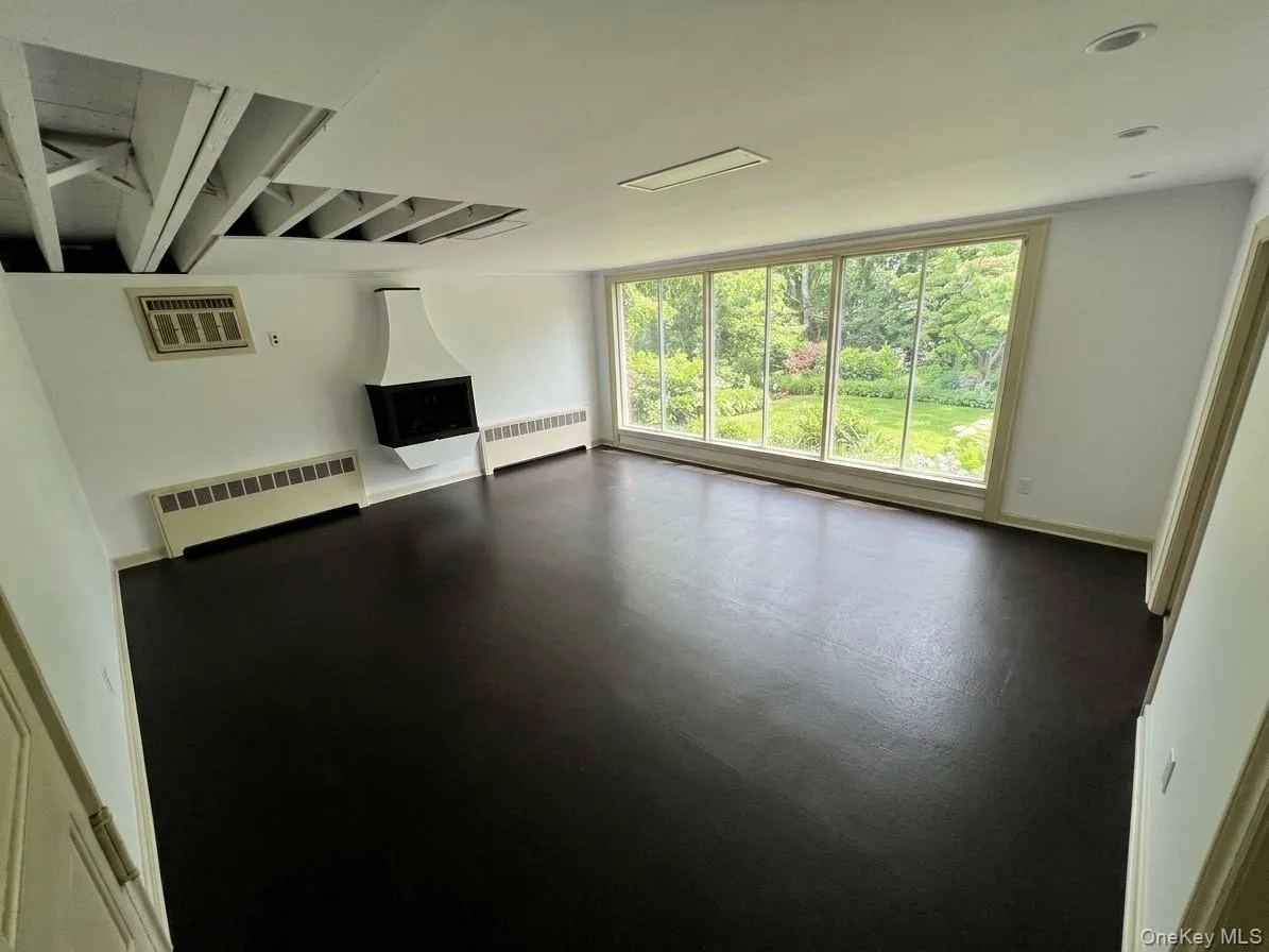 Large Family Room w/ electric fireplace Large Family Room w/ electric fireplace