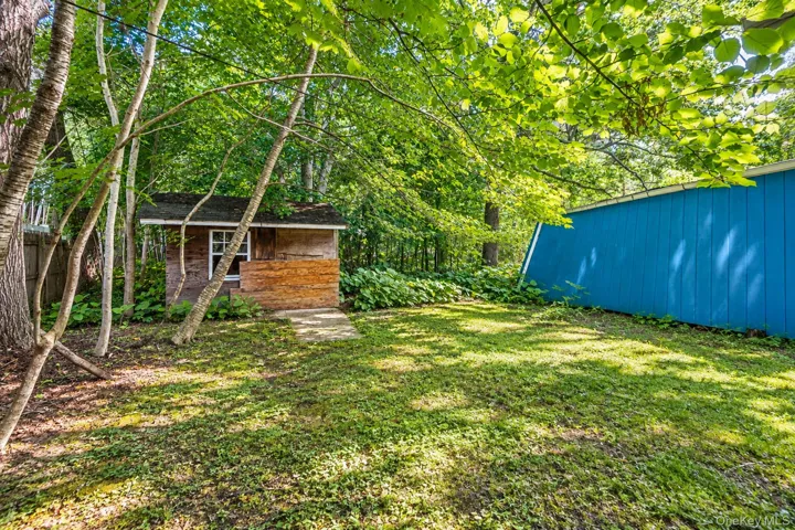 115 Huntington Crossway, Southampton, New York 11932