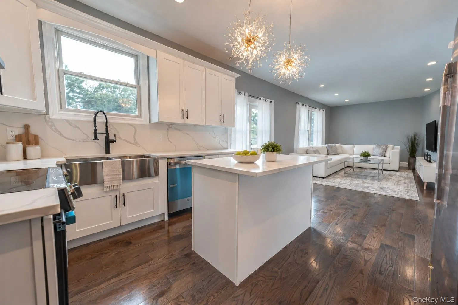 71 Stuyvesant Avenue, Brookhaven, NY, 4 Bedrooms Bedrooms, 8 Rooms Rooms,2 BathroomsBathrooms,Residential,For Rent,Stuyvesant,0,1052859 71 Stuyvesant Avenue, Brookhaven, NY, 4 Bedrooms Bedrooms, 8 Rooms Rooms,2 BathroomsBathrooms,Residential,For Rent,Stuyvesant,0,1052859