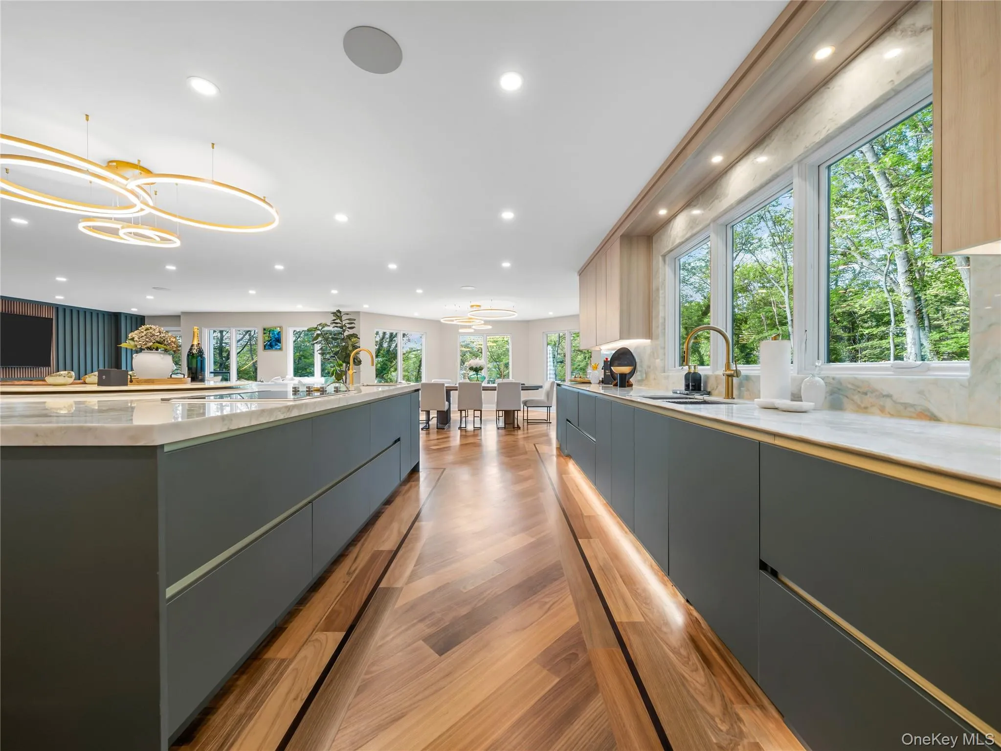Welcome area featuring recessed lighting and a chandelier Welcome area featuring recessed lighting and a chandelier