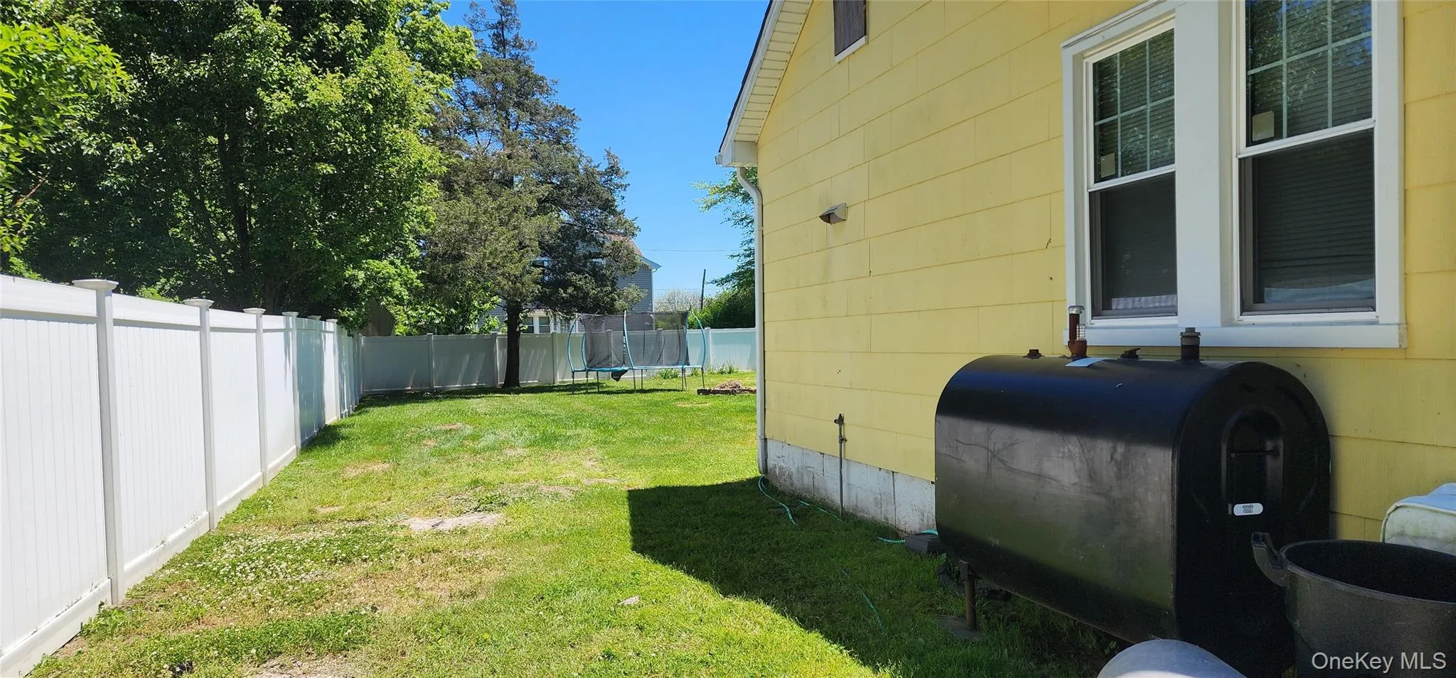 9 Babylon Road, Brookhaven, NY, 4 Bedrooms Bedrooms, 6 Rooms Rooms,1 BathroomBathrooms,Residential,For Rent,Babylon,0,1052866 9 Babylon Road, Brookhaven, NY, 4 Bedrooms Bedrooms, 6 Rooms Rooms,1 BathroomBathrooms,Residential,For Rent,Babylon,0,1052866