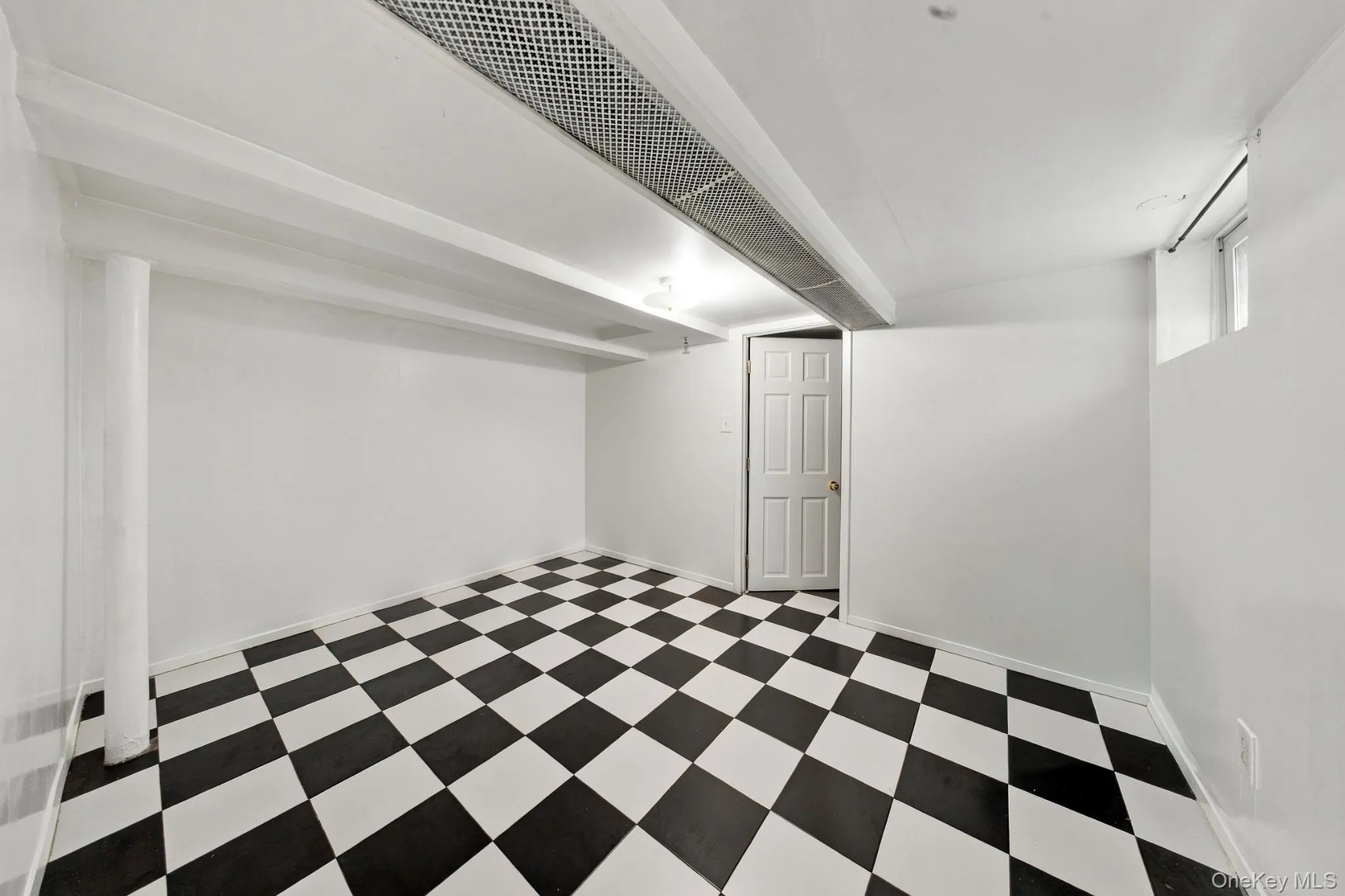 8401 104th Street, New York, NY, 3 Bedrooms Bedrooms, 7 Rooms Rooms,3 BathroomsBathrooms,Residential,For Rent,104th,0,1052869 8401 104th Street, New York, NY, 3 Bedrooms Bedrooms, 7 Rooms Rooms,3 BathroomsBathrooms,Residential,For Rent,104th,0,1052869