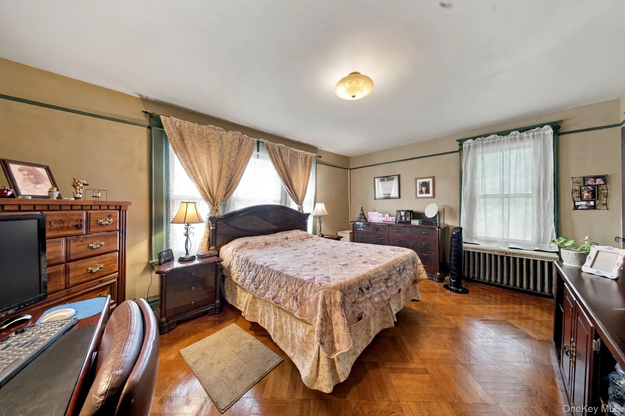 8401 104th Street, New York, NY, 3 Bedrooms Bedrooms, 7 Rooms Rooms,3 BathroomsBathrooms,Residential,For Rent,104th,0,1052869 8401 104th Street, New York, NY, 3 Bedrooms Bedrooms, 7 Rooms Rooms,3 BathroomsBathrooms,Residential,For Rent,104th,0,1052869