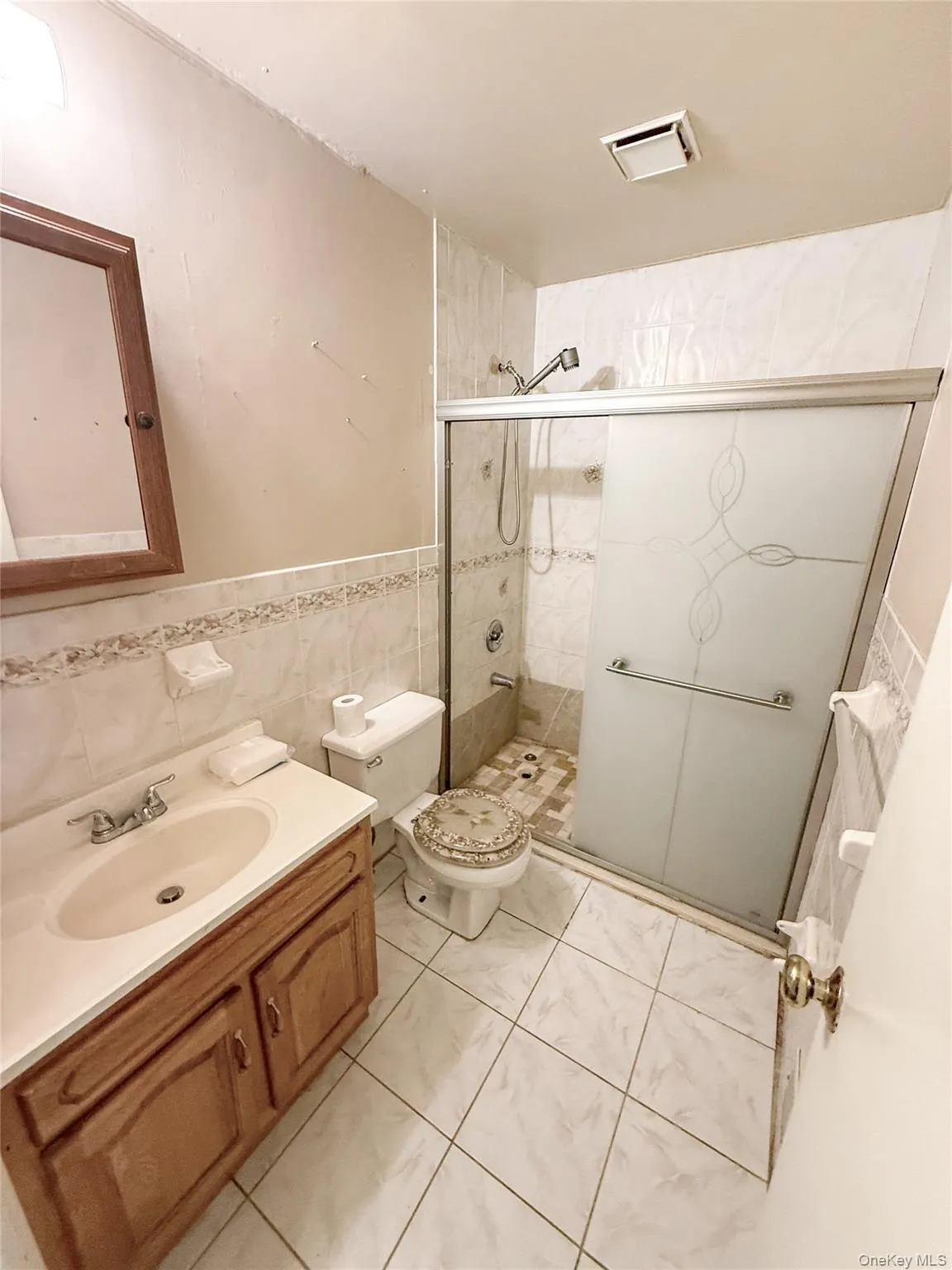 702 Saint Anns Avenue, New York, NY, 3 Bedrooms Bedrooms, 5 Rooms Rooms,1 BathroomBathrooms,Residential,For Rent,Saint Anns,0,1052874 702 Saint Anns Avenue, New York, NY, 3 Bedrooms Bedrooms, 5 Rooms Rooms,1 BathroomBathrooms,Residential,For Rent,Saint Anns,0,1052874