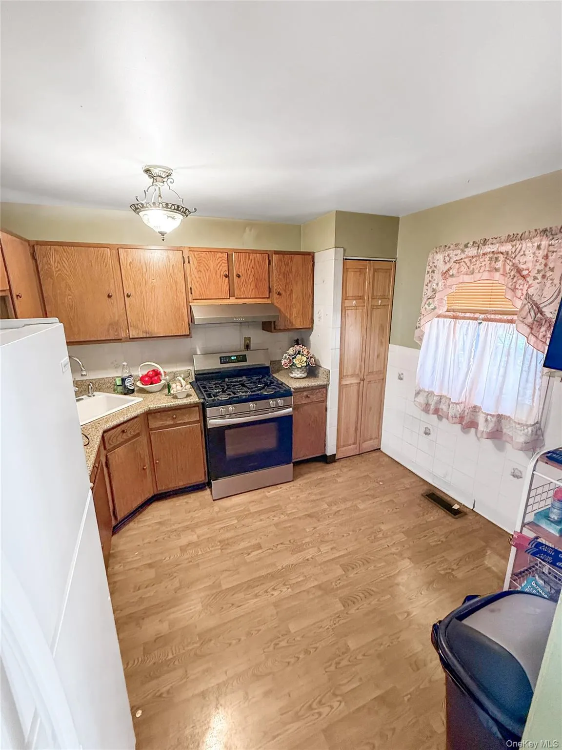 702 Saint Anns Avenue, New York, NY, 3 Bedrooms Bedrooms, 5 Rooms Rooms,1 BathroomBathrooms,Residential,For Rent,Saint Anns,0,1052874 702 Saint Anns Avenue, New York, NY, 3 Bedrooms Bedrooms, 5 Rooms Rooms,1 BathroomBathrooms,Residential,For Rent,Saint Anns,0,1052874