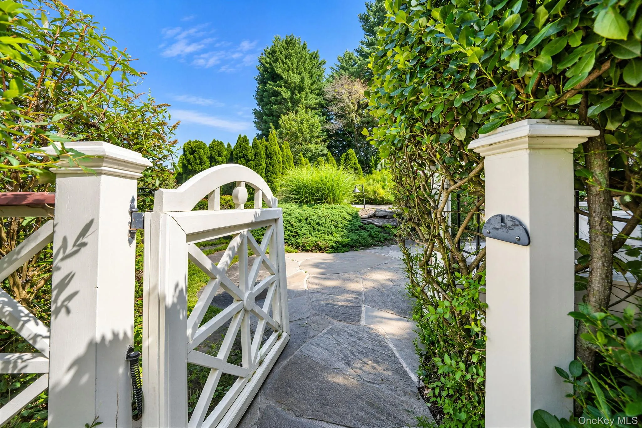 19 Cobblestone Court, Huntington, NY, 5 Bedrooms Bedrooms, 13 Rooms Rooms,5 BathroomsBathrooms,Residential,For Rent,Cobblestone,0,1052877 19 Cobblestone Court, Huntington, NY, 5 Bedrooms Bedrooms, 13 Rooms Rooms,5 BathroomsBathrooms,Residential,For Rent,Cobblestone,0,1052877