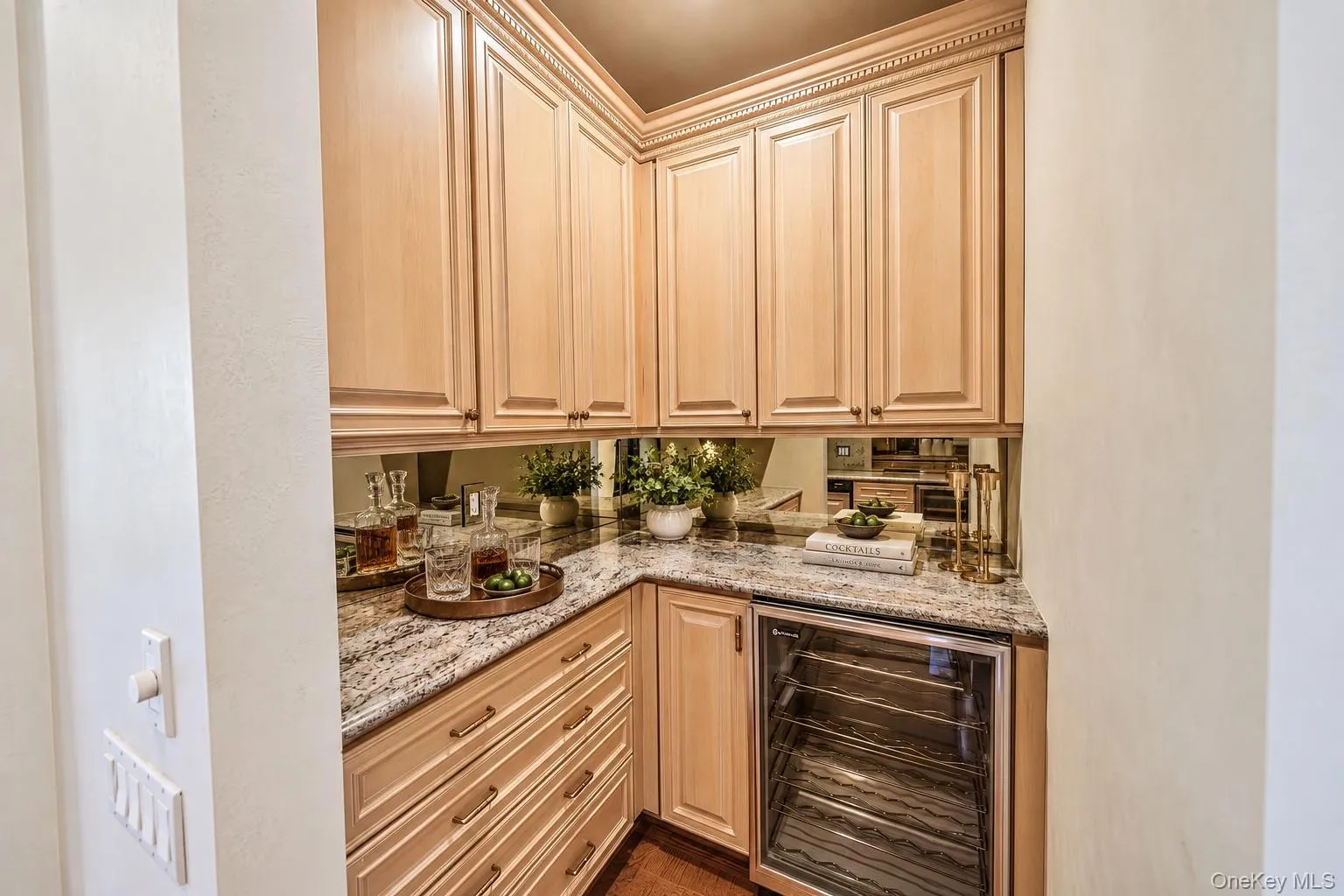 19 Cobblestone Court, Huntington, NY, 5 Bedrooms Bedrooms, 13 Rooms Rooms,5 BathroomsBathrooms,Residential,For Rent,Cobblestone,0,1052877 19 Cobblestone Court, Huntington, NY, 5 Bedrooms Bedrooms, 13 Rooms Rooms,5 BathroomsBathrooms,Residential,For Rent,Cobblestone,0,1052877