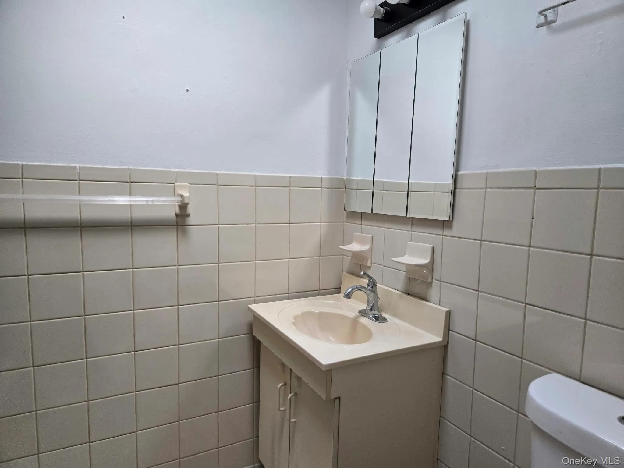85-49 75th Street, New York, NY, 2 Bedroom Bedrooms, 5 Room Rooms,1 BathroomBathrooms,Residential Lease,For Rent,75th,0,1052883 85-49 75th Street, New York, NY, 2 Bedroom Bedrooms, 5 Room Rooms,1 BathroomBathrooms,Residential Lease,For Rent,75th,0,1052883