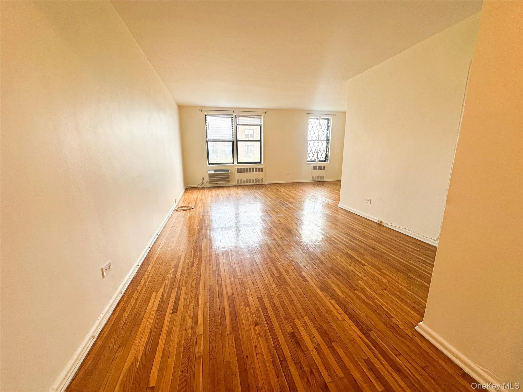 10025 Queens Boulevard, New York, NY, 2 Rooms Rooms,1 BathroomBathrooms,Residential,For Rent,Queens,0,1052884 10025 Queens Boulevard, New York, NY, 2 Rooms Rooms,1 BathroomBathrooms,Residential,For Rent,Queens,0,1052884