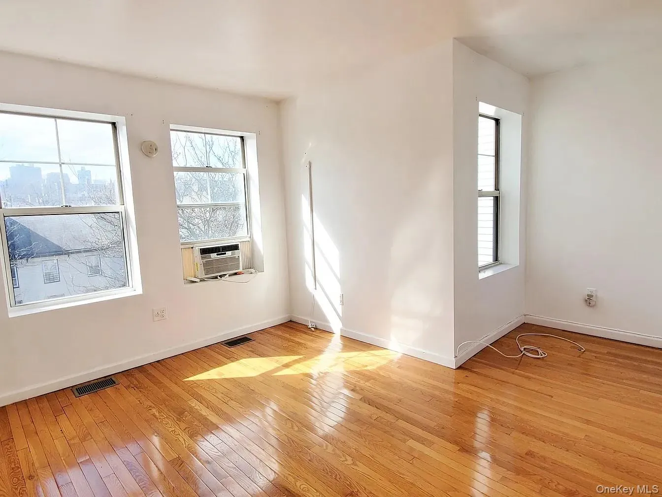 115 Vanderbilt Avenue, New York, NY, 2 Bedroom Bedrooms, 6 Room Rooms,1 BathroomBathrooms,Residential Lease,For Rent,Vanderbilt,0,1052890 115 Vanderbilt Avenue, New York, NY, 2 Bedroom Bedrooms, 6 Room Rooms,1 BathroomBathrooms,Residential Lease,For Rent,Vanderbilt,0,1052890