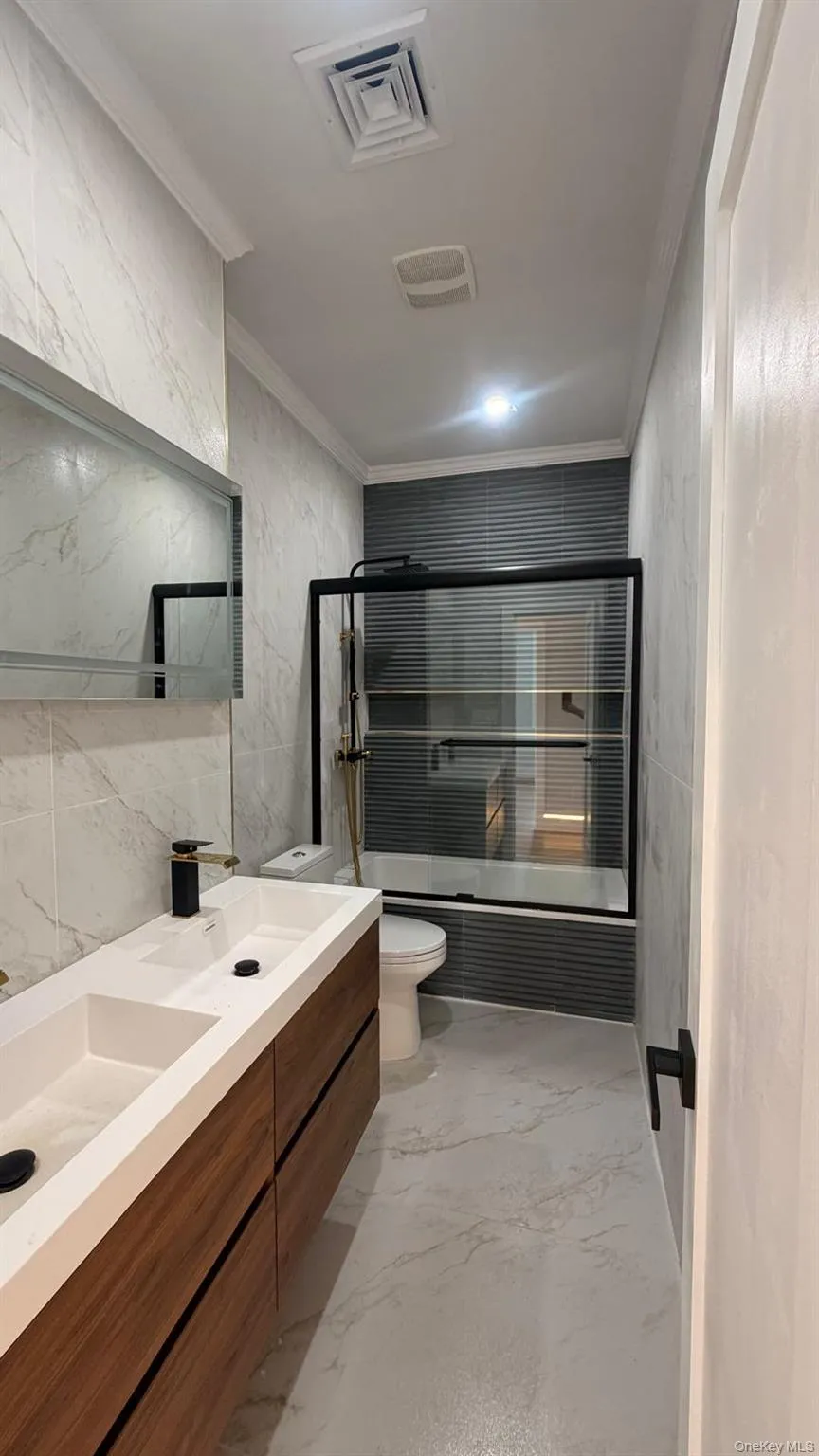 11940 195th Street, New York, NY, 4 Bedrooms Bedrooms, 5 Rooms Rooms,2 BathroomsBathrooms,Residential Lease,For Rent,195th,0,1052898 11940 195th Street, New York, NY, 4 Bedrooms Bedrooms, 5 Rooms Rooms,2 BathroomsBathrooms,Residential Lease,For Rent,195th,0,1052898
