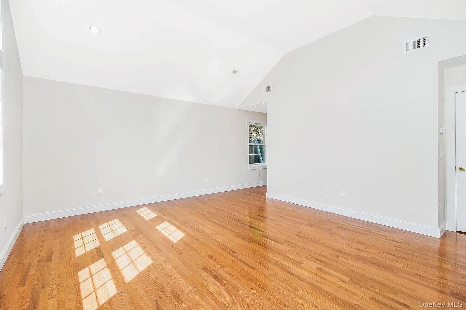 18 Via Trenta Court, Yonkers, NY, 4 Bedrooms Bedrooms, 10 Rooms Rooms,2 BathroomsBathrooms,Residential Lease,For Rent,Via Trenta,0,1052899 18 Via Trenta Court, Yonkers, NY, 4 Bedrooms Bedrooms, 10 Rooms Rooms,2 BathroomsBathrooms,Residential Lease,For Rent,Via Trenta,0,1052899